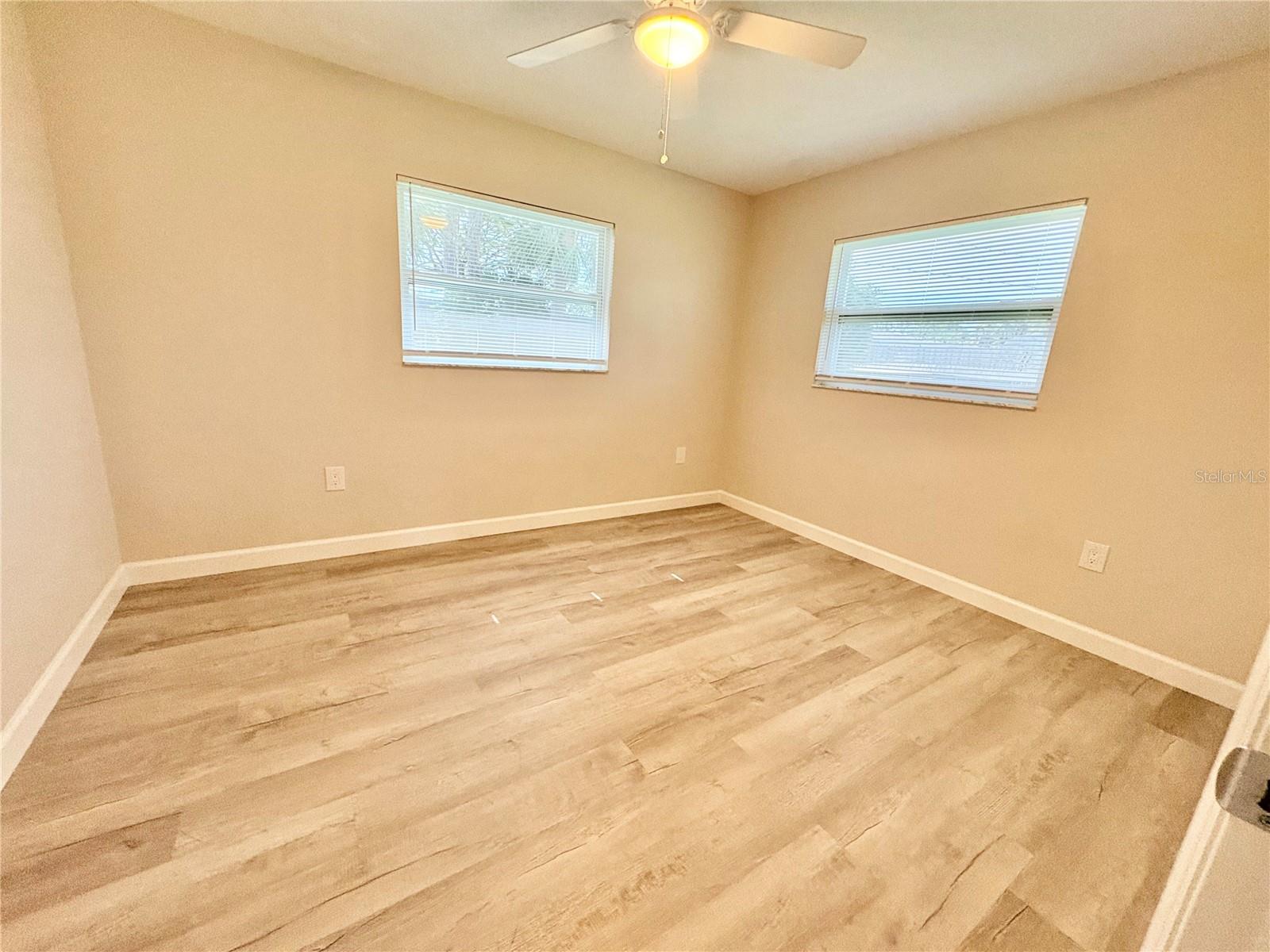 3126 SHAMROCK DR — photo 18