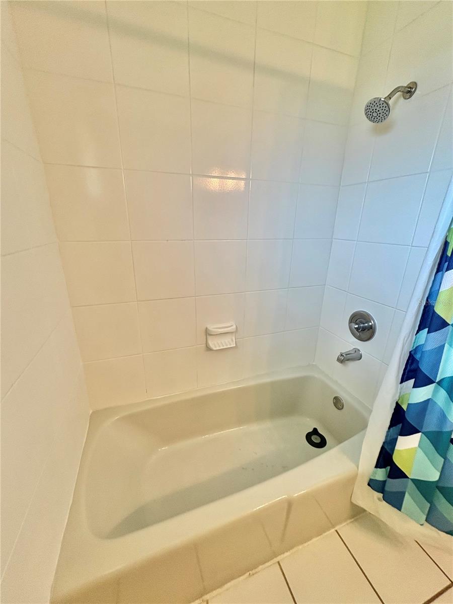 3126 SHAMROCK DR — photo 23