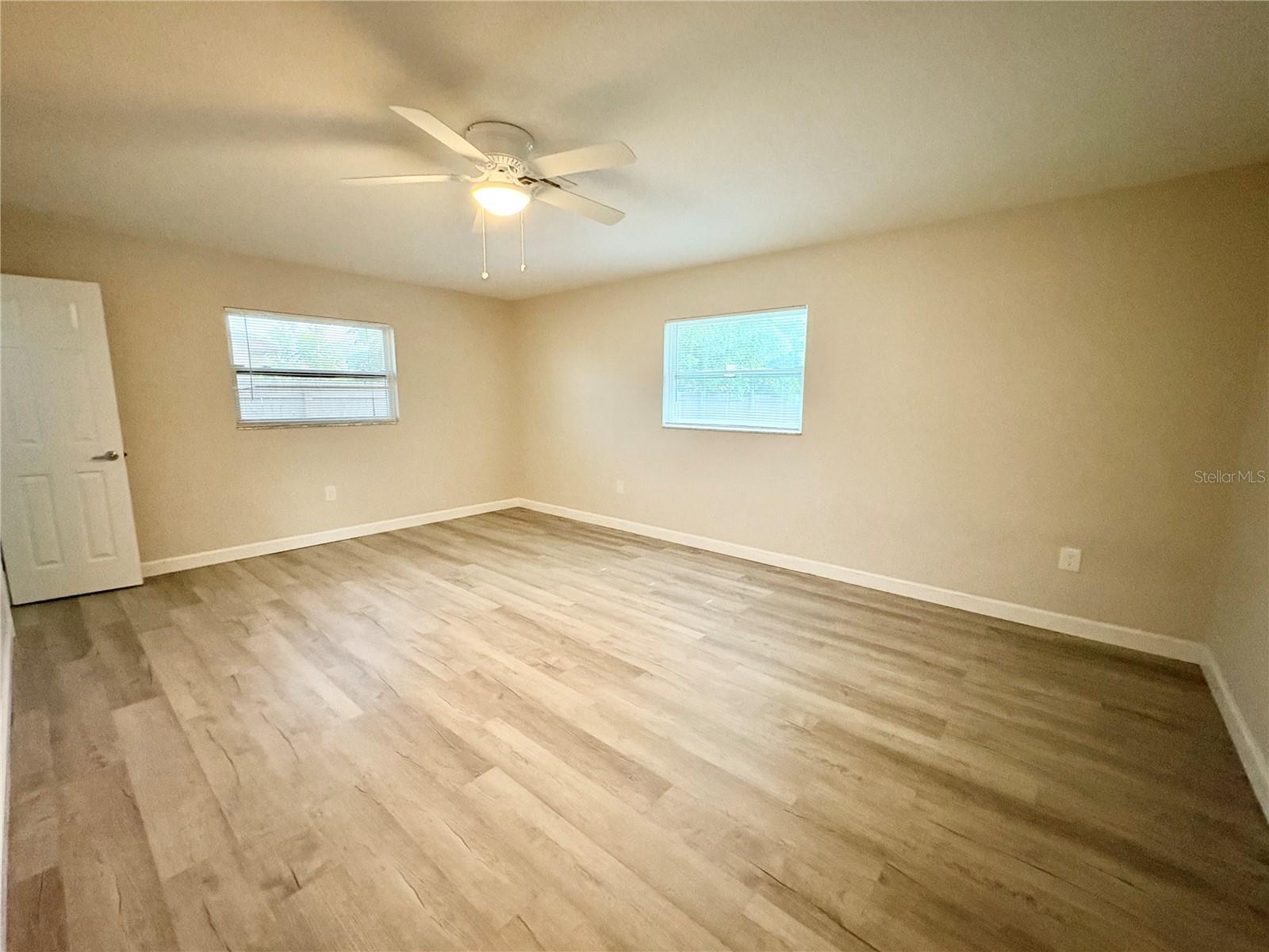 3126 SHAMROCK DR — photo 24