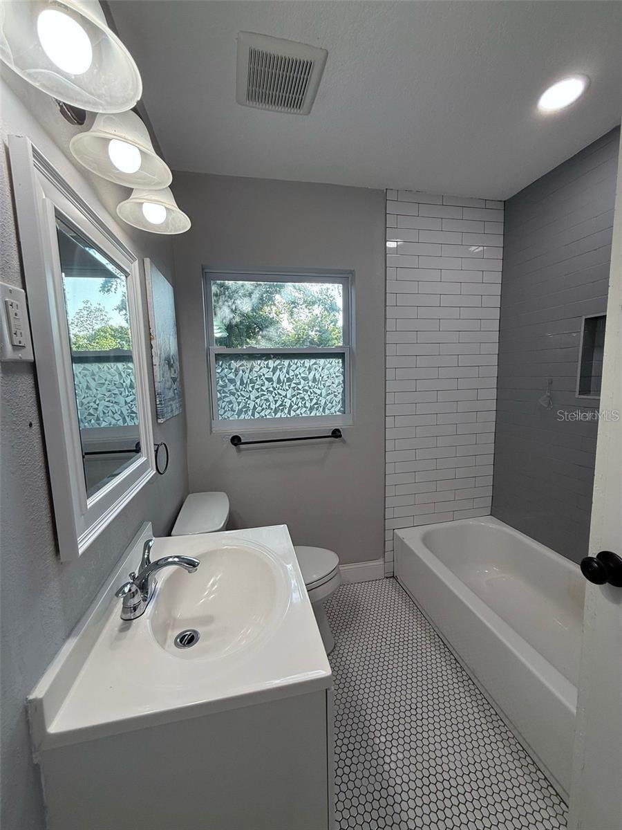1306 E 27TH AVE — photo 8