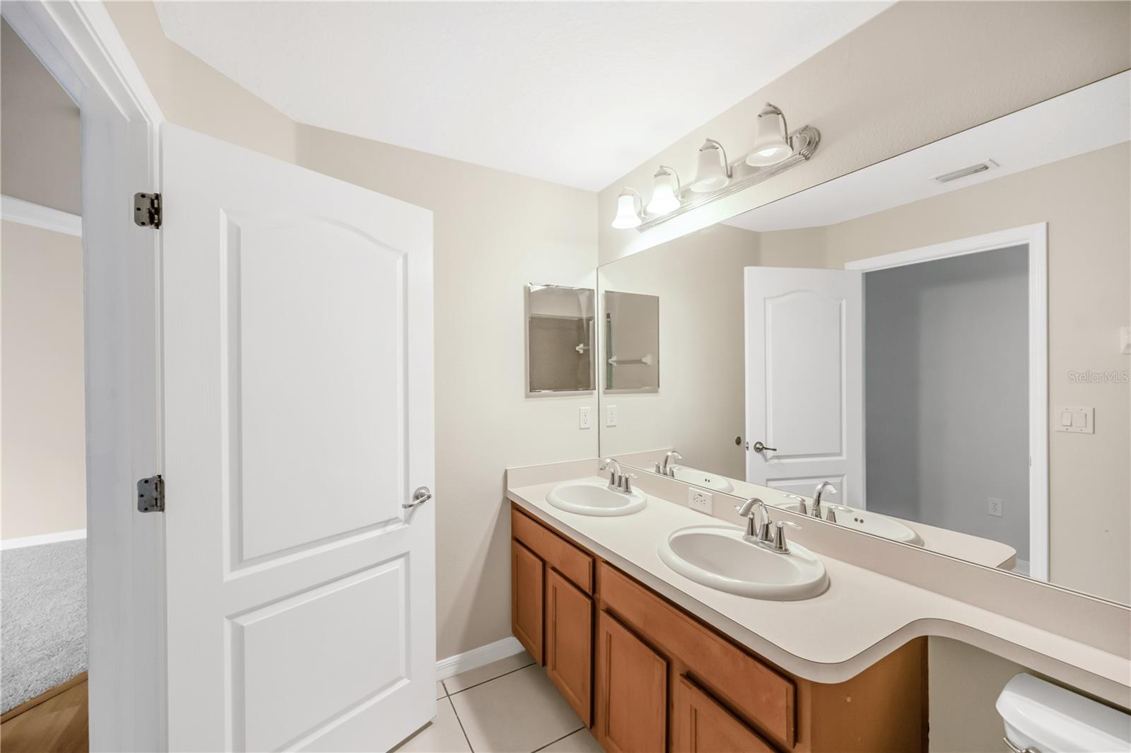 13935 CHALK HILL PL — photo 25