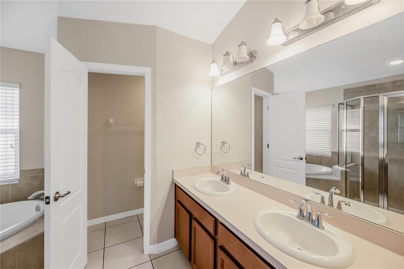 13935 CHALK HILL PL — photo 8