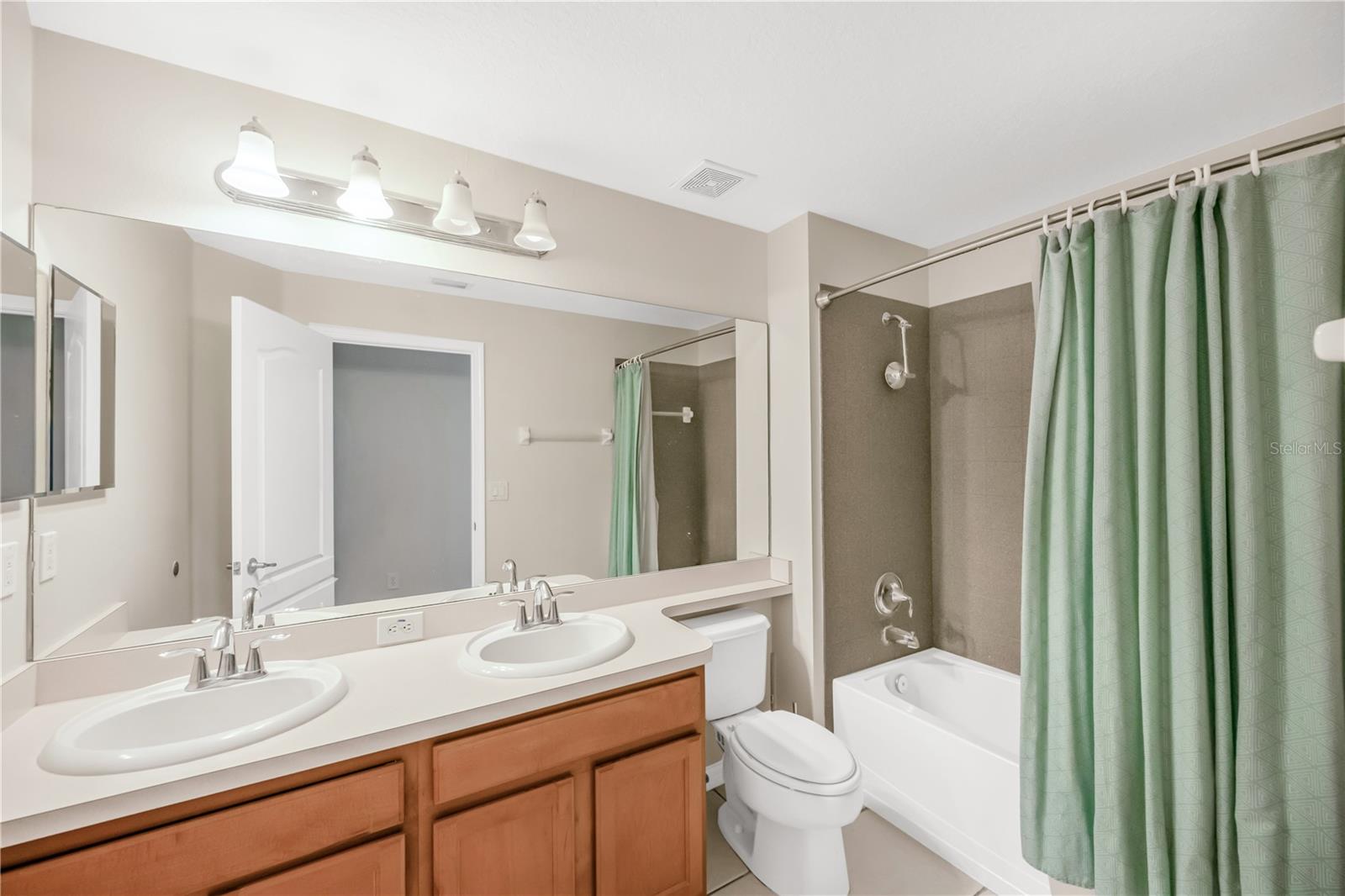 13935 CHALK HILL PL — photo 12