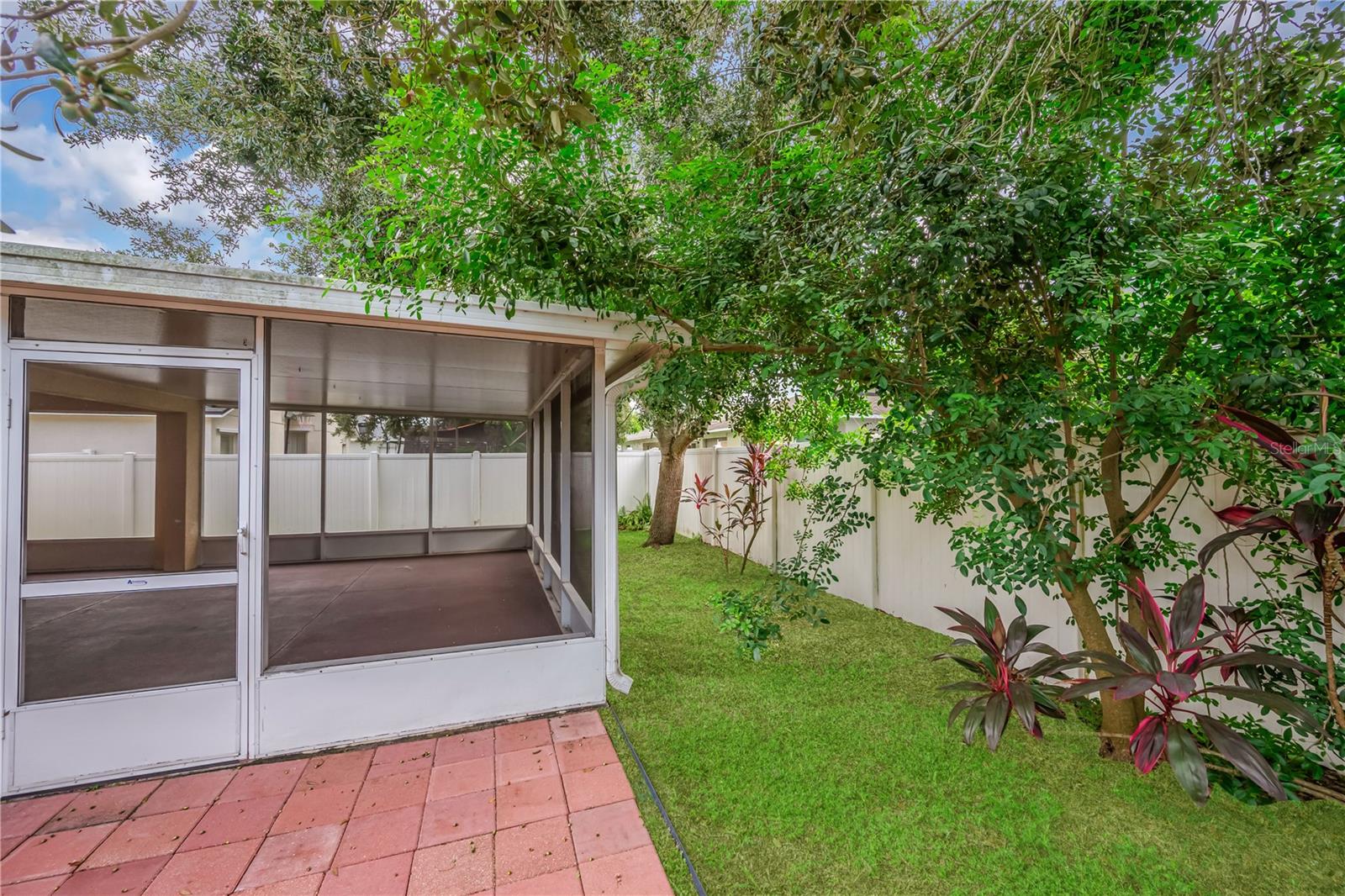 13935 CHALK HILL PL — photo 16