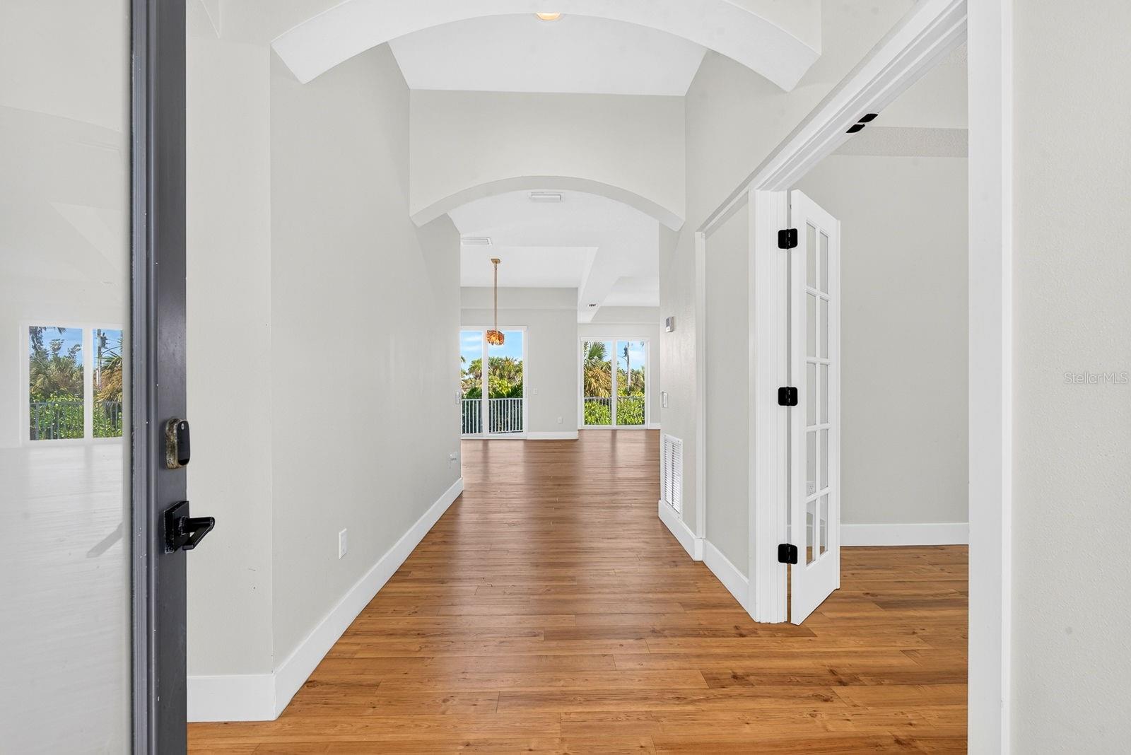 6900 BOCHI CIR — photo 4