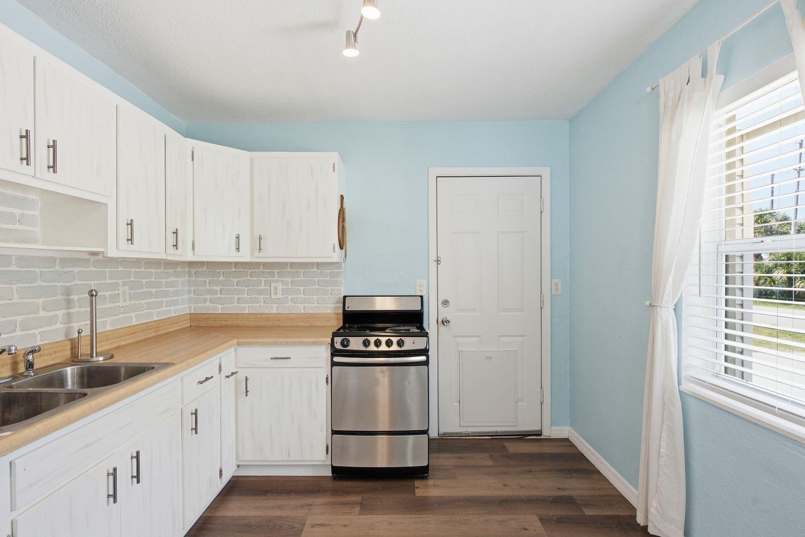 7030 COLFAX DR — photo 8