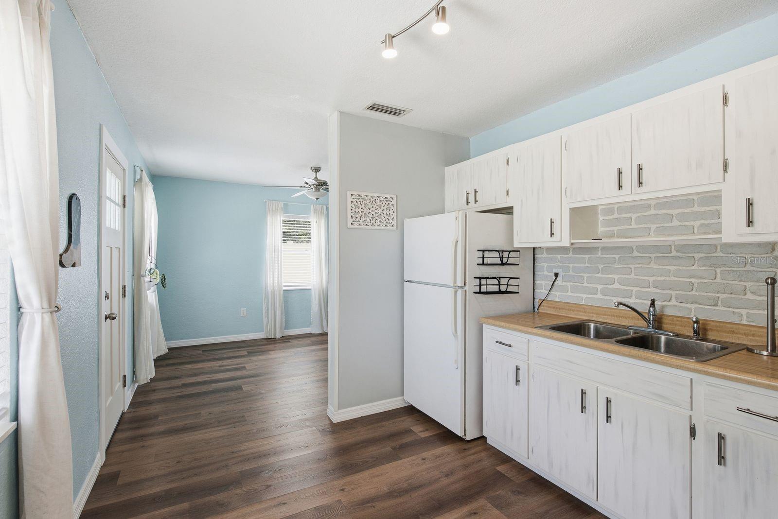 7030 COLFAX DR — photo 10