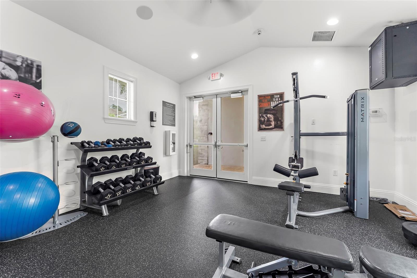 2399 MIDNIGHT PEARL DR — photo 33