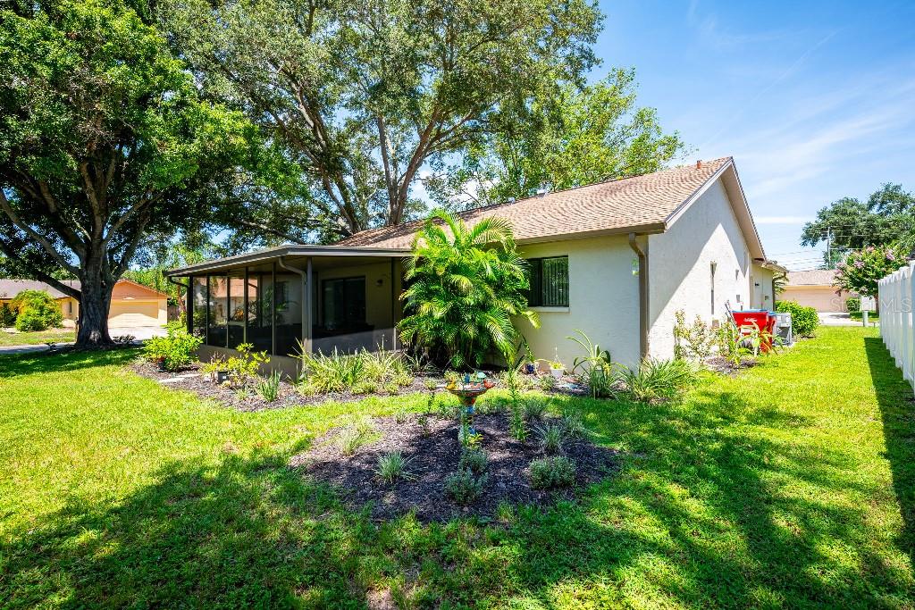 2109 CYPRESS POINT DR N — photo 27