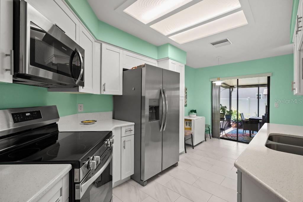 2109 CYPRESS POINT DR N — photo 9