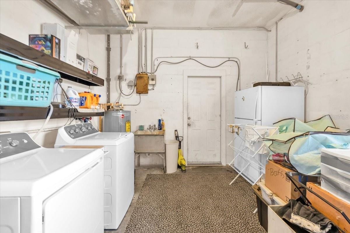 1101 LEMONWOOD AVE — photo 37