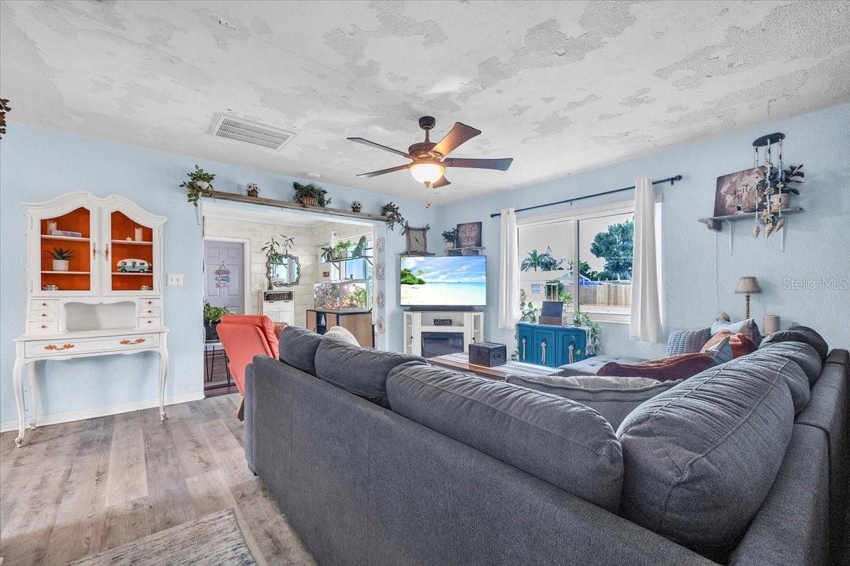 1101 LEMONWOOD AVE — photo 14