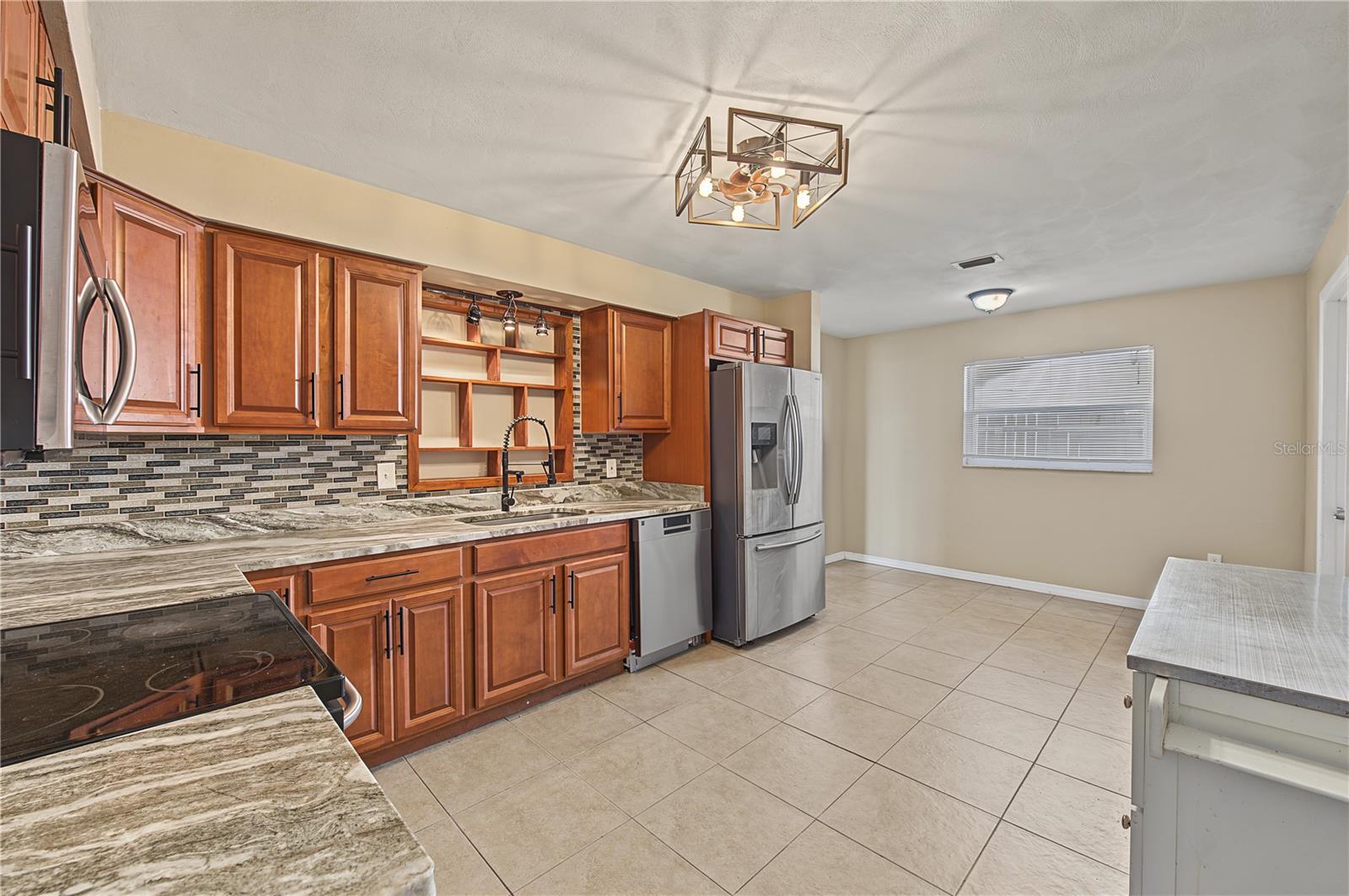 7501 FOXBLOOM DR — photo 16