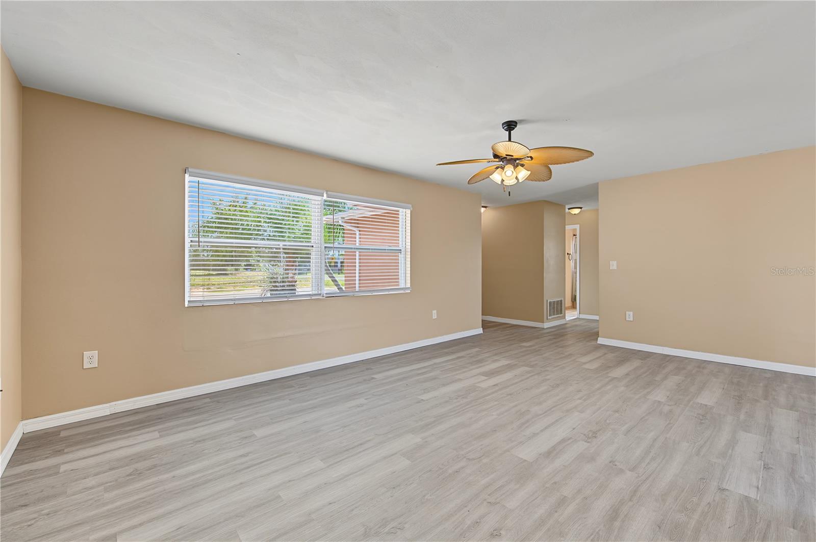 7501 FOXBLOOM DR — photo 12