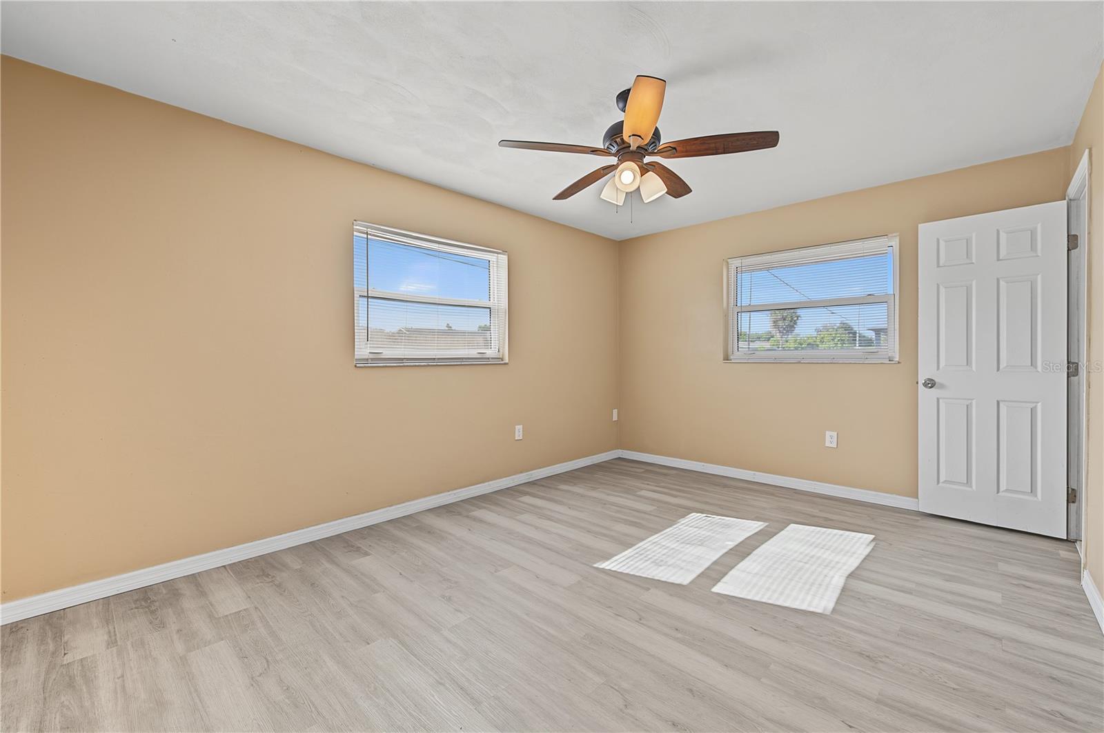 7501 FOXBLOOM DR — photo 32