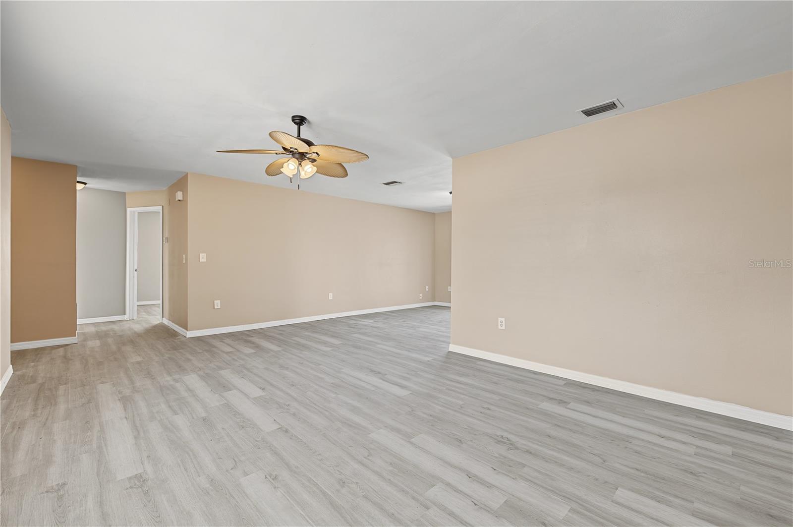 7501 FOXBLOOM DR — photo 13