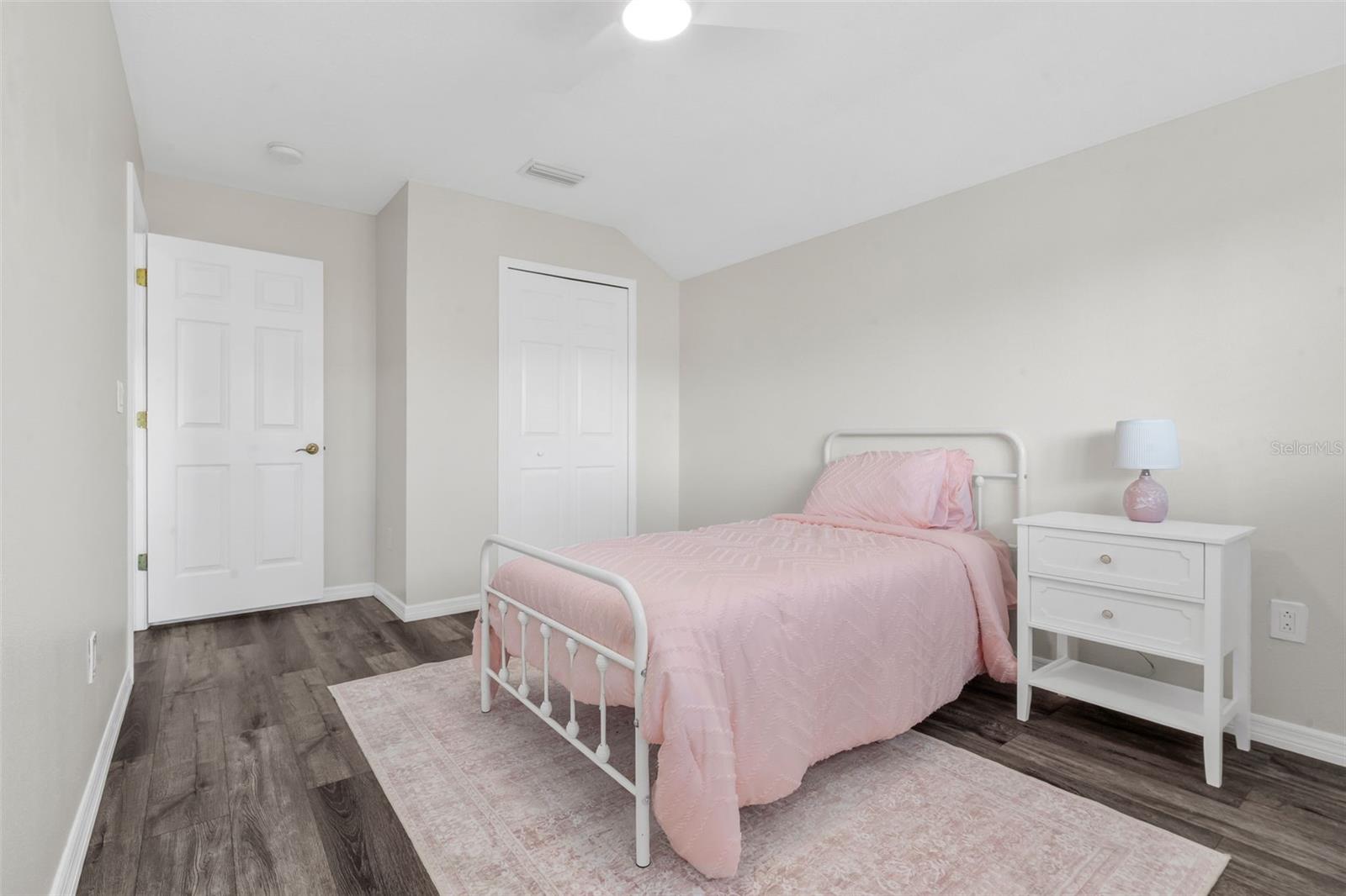 6422 BRIDGECREST DR — photo 33
