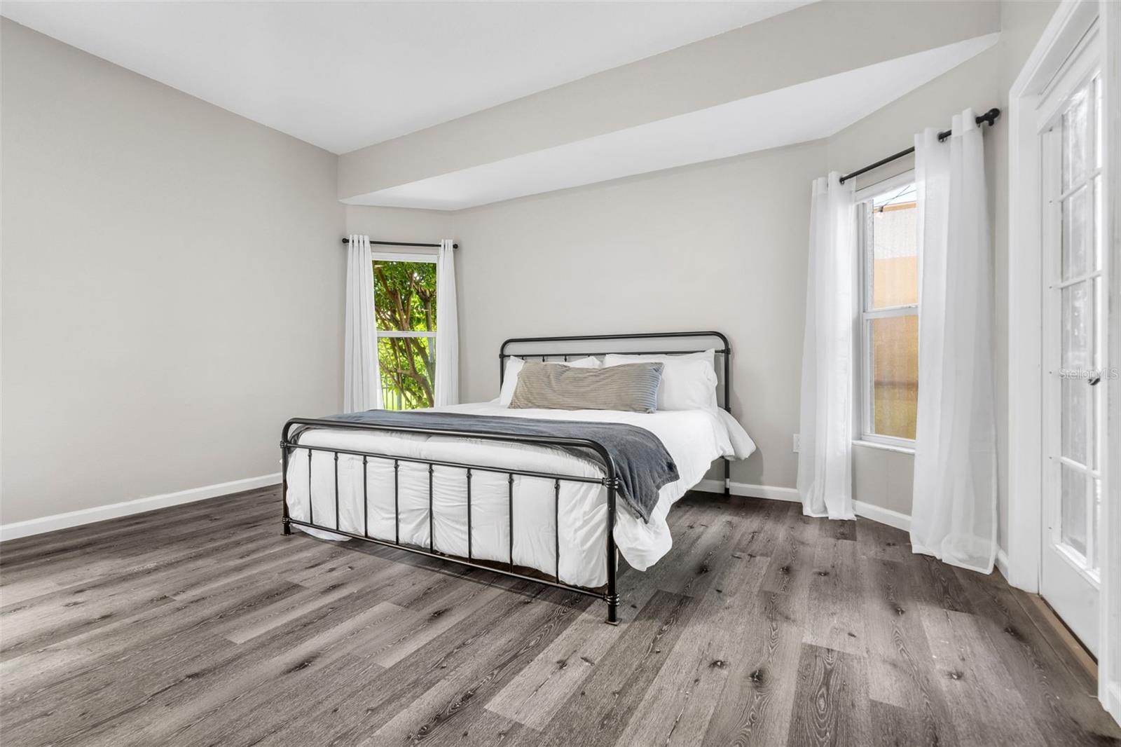 6422 BRIDGECREST DR — photo 18
