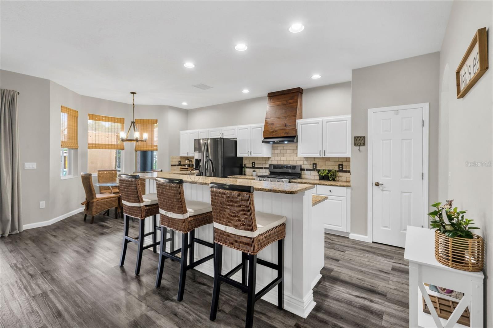 6422 BRIDGECREST DR — photo 10