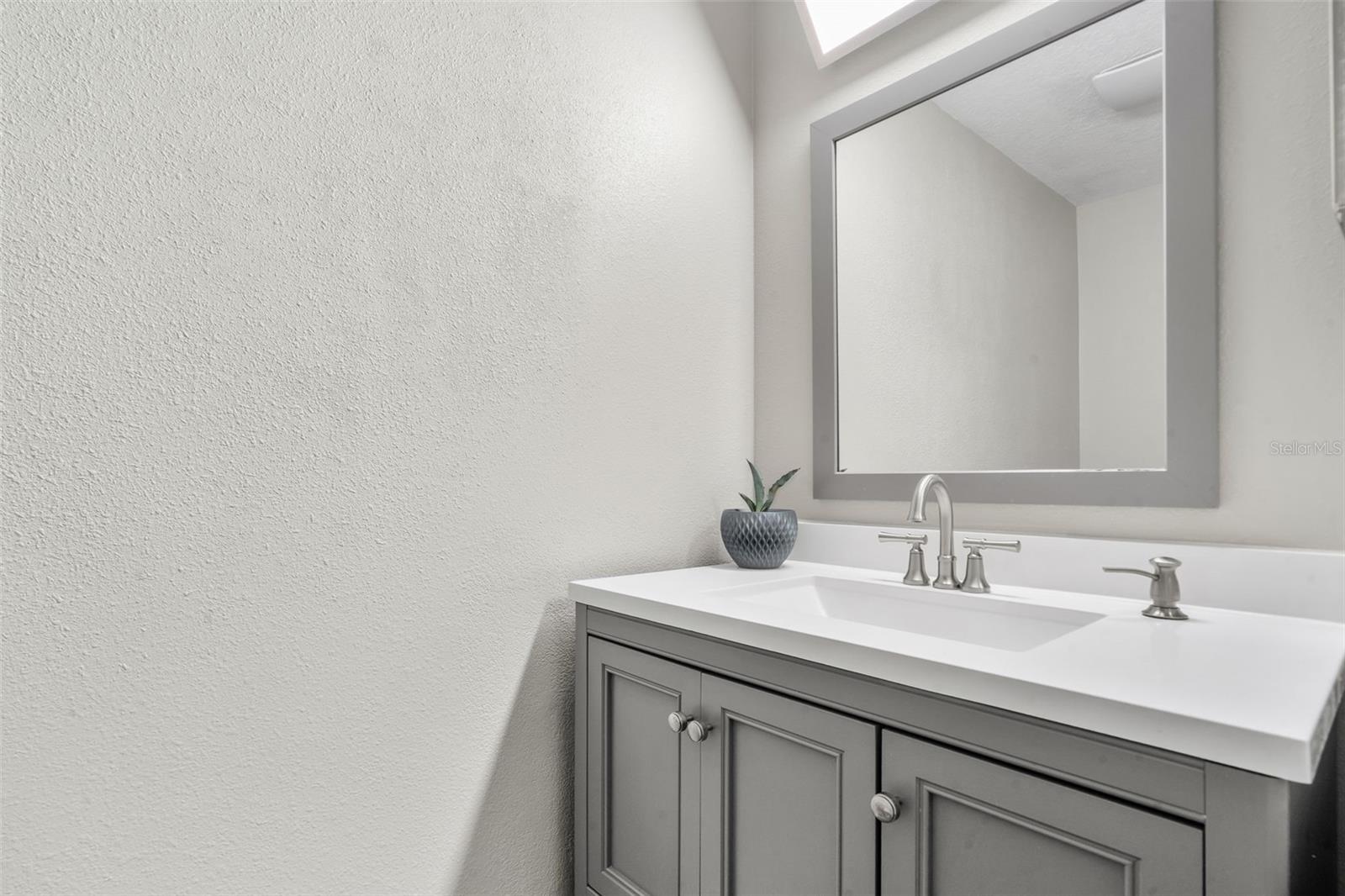 6422 BRIDGECREST DR — photo 29