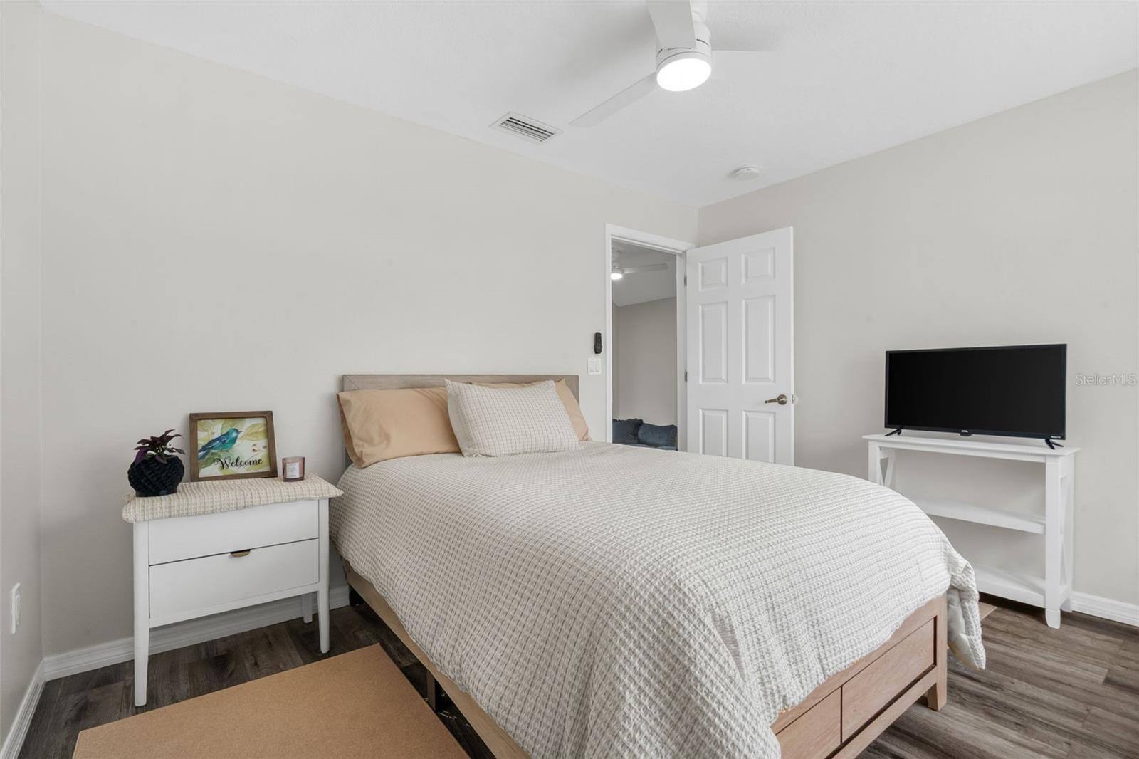6422 BRIDGECREST DR — photo 35