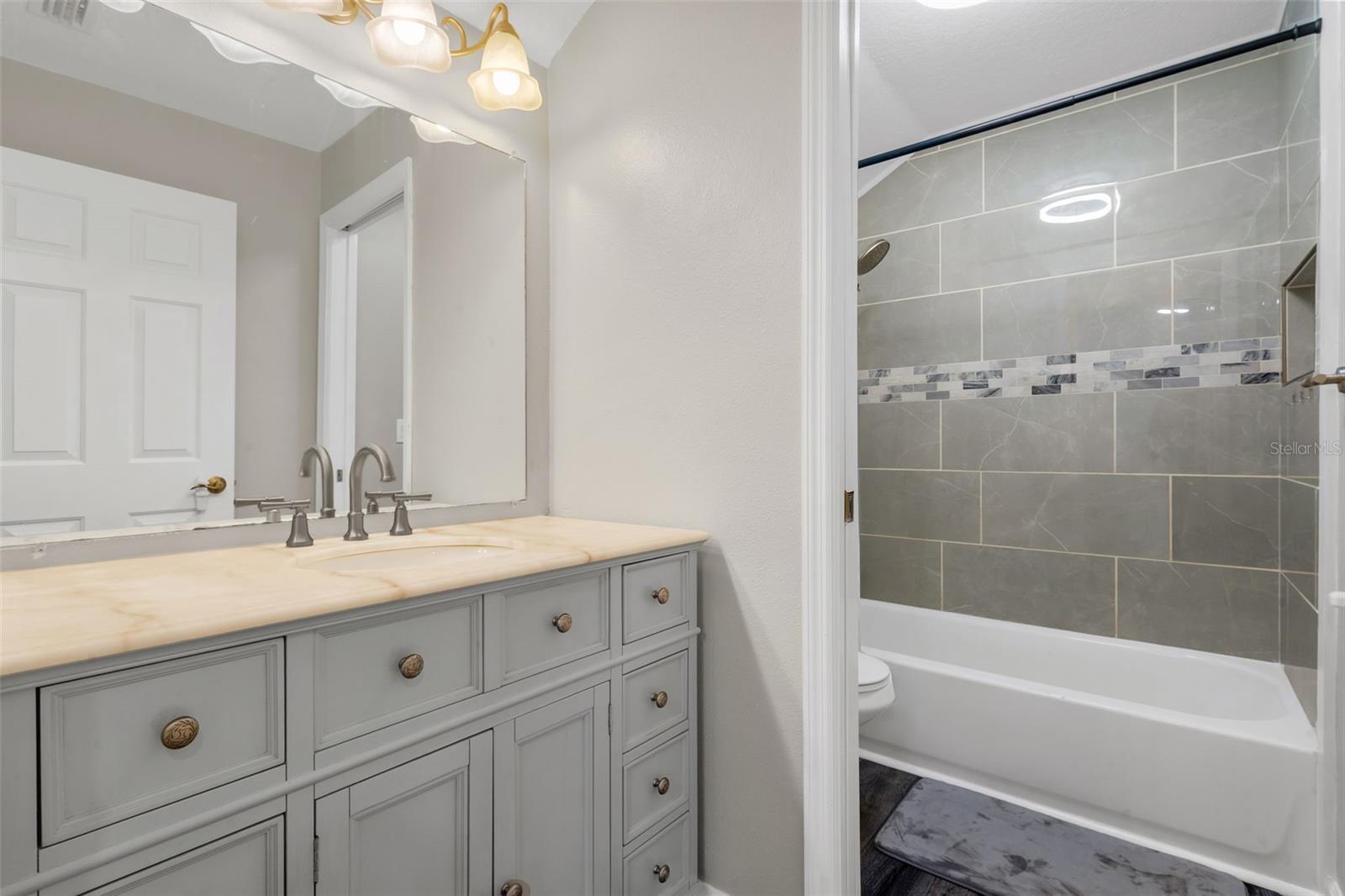 6422 BRIDGECREST DR — photo 38