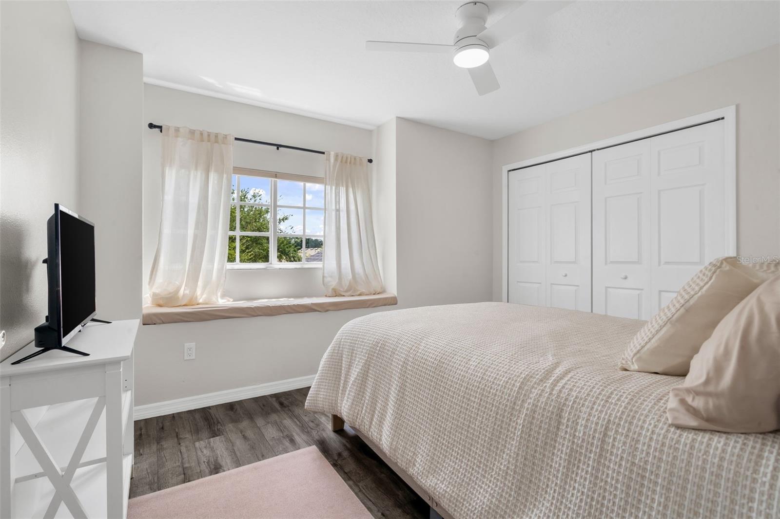 6422 BRIDGECREST DR — photo 34