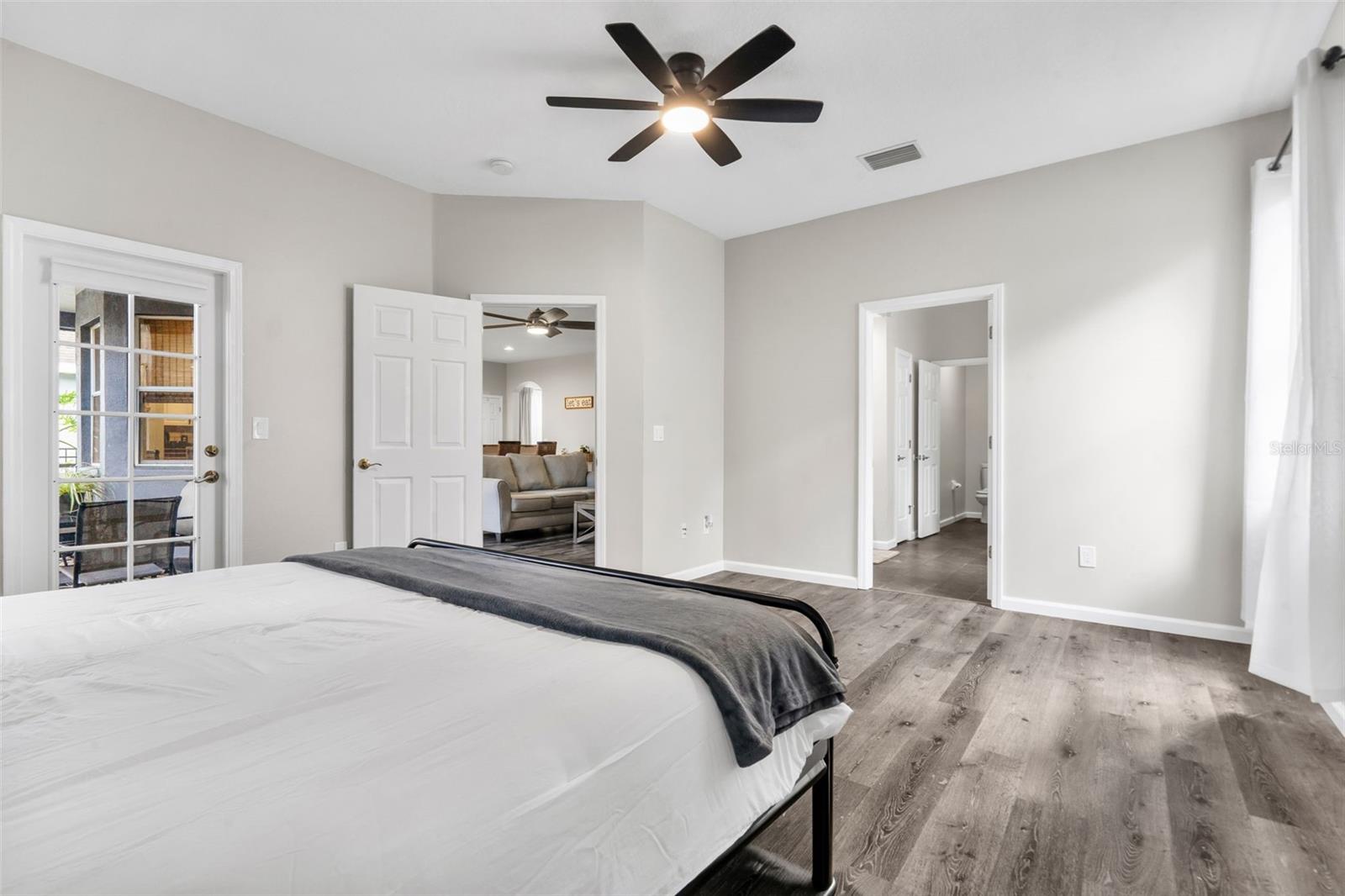 6422 BRIDGECREST DR — photo 20