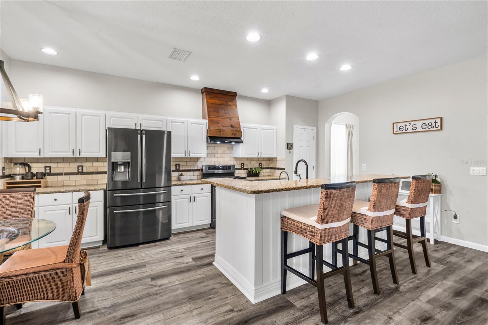6422 BRIDGECREST DR — photo 9