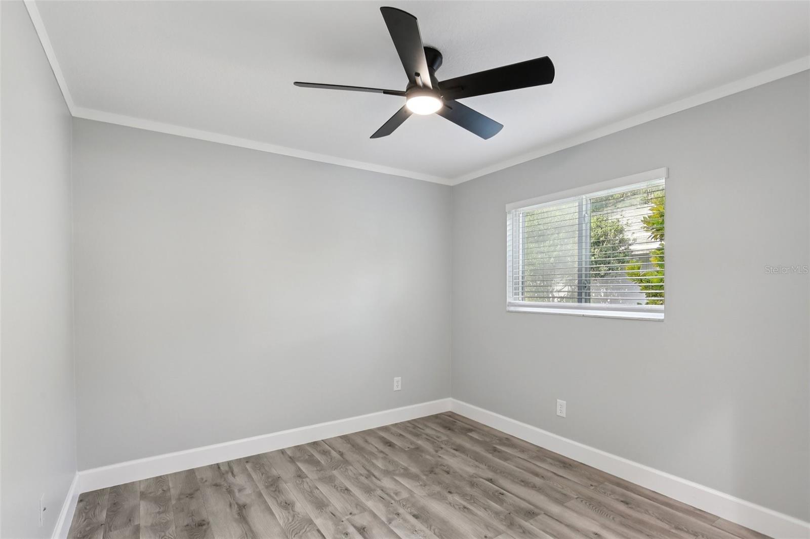 2866 THISTLE CT N — photo 36