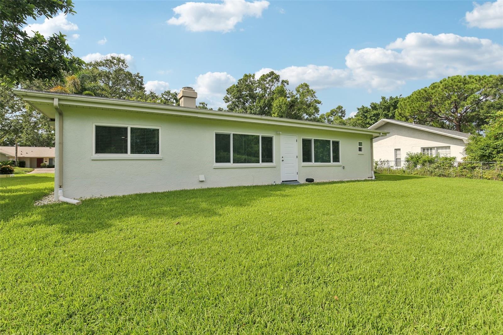 2866 THISTLE CT N — photo 43
