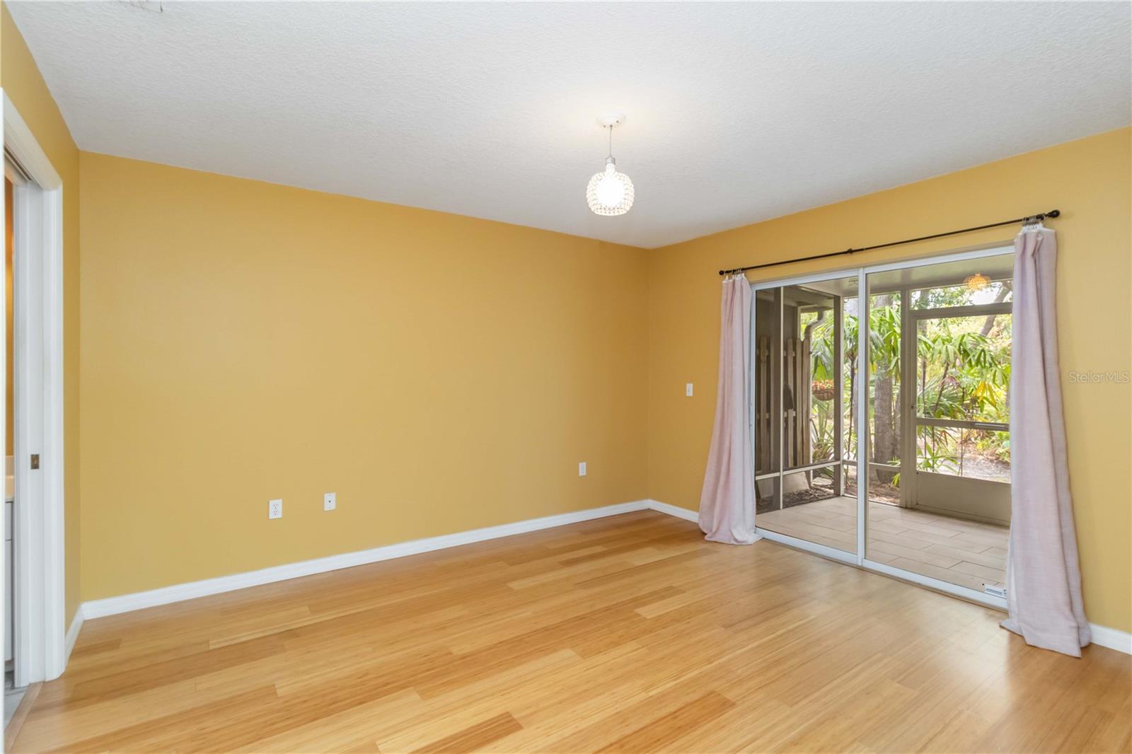 642 N JEFFERSON AVE #13 — photo 10