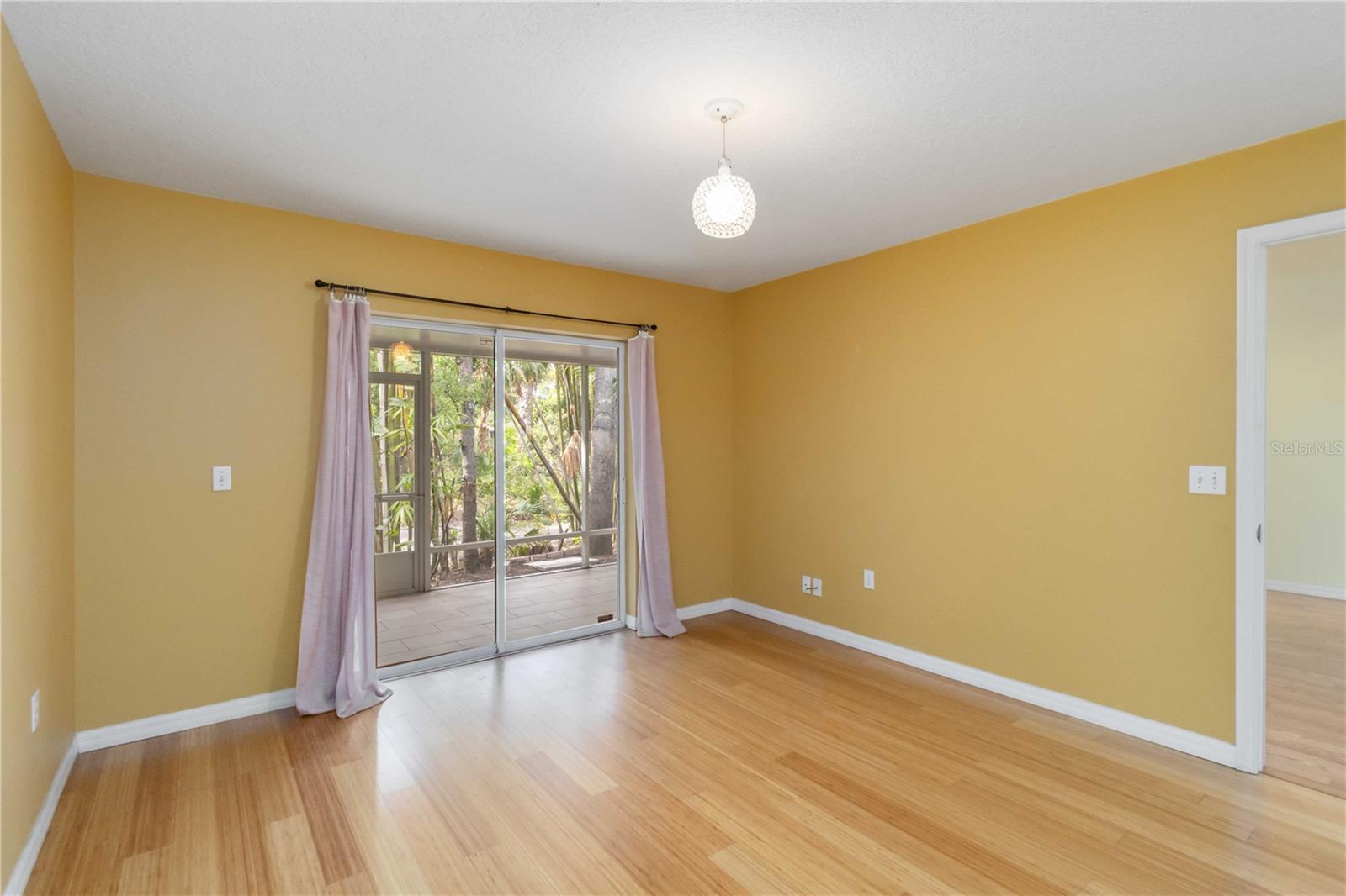 642 N JEFFERSON AVE #13 — photo 11