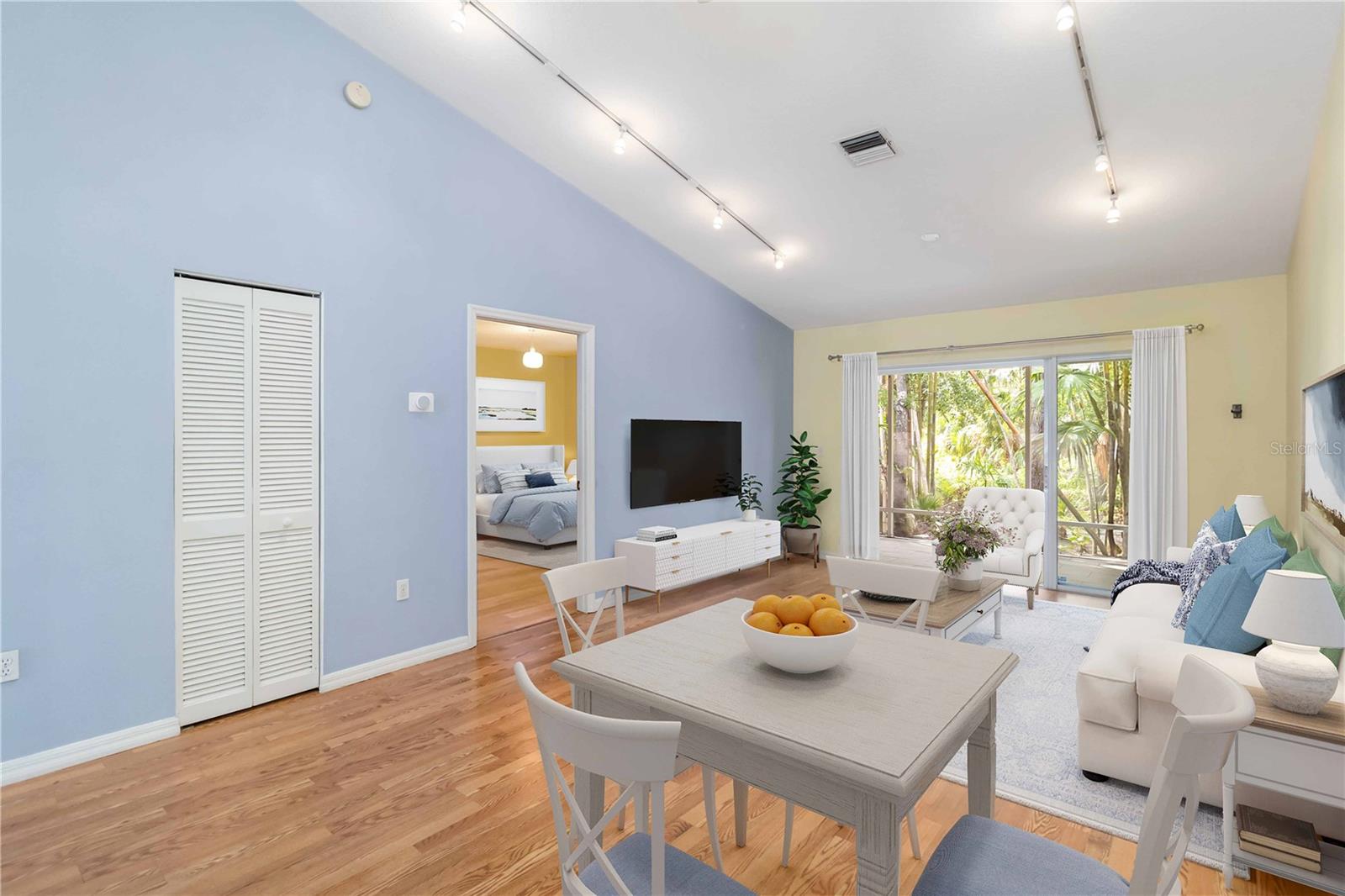 642 N JEFFERSON AVE #13 — photo 4