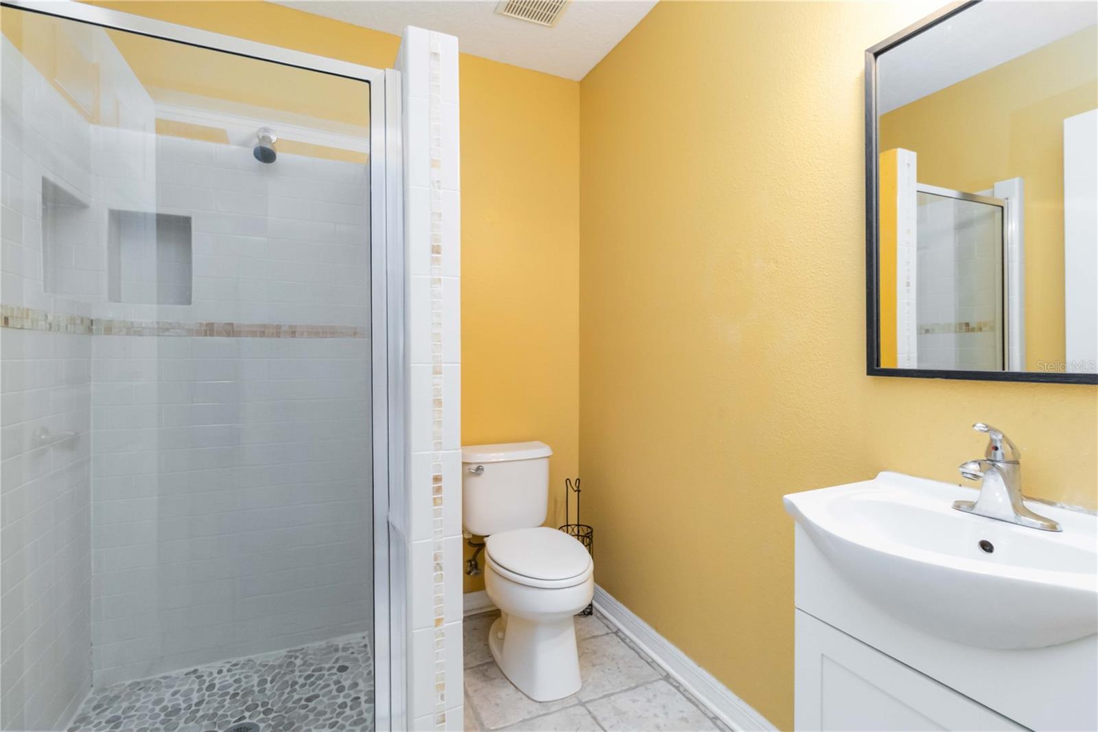 642 N JEFFERSON AVE #13 — photo 12