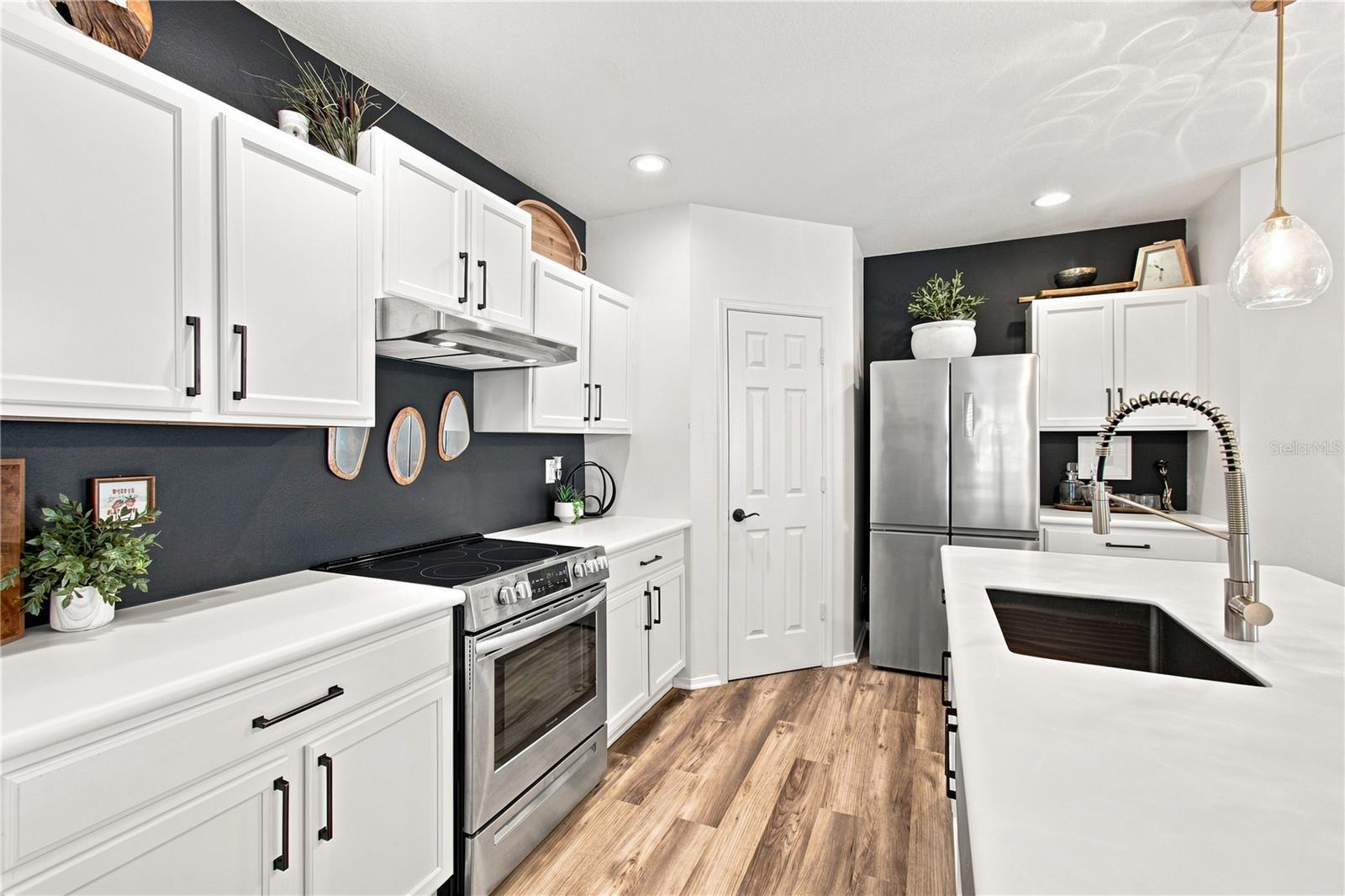 4613 SOMERSET HILL LN — photo 14