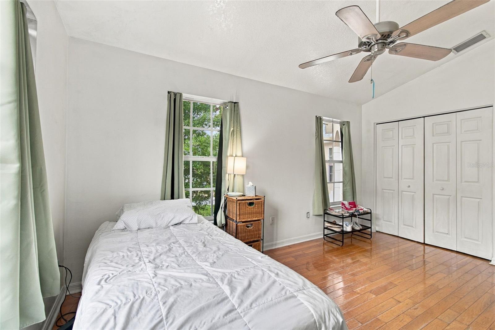 8102 STONEFIELD — photo 35