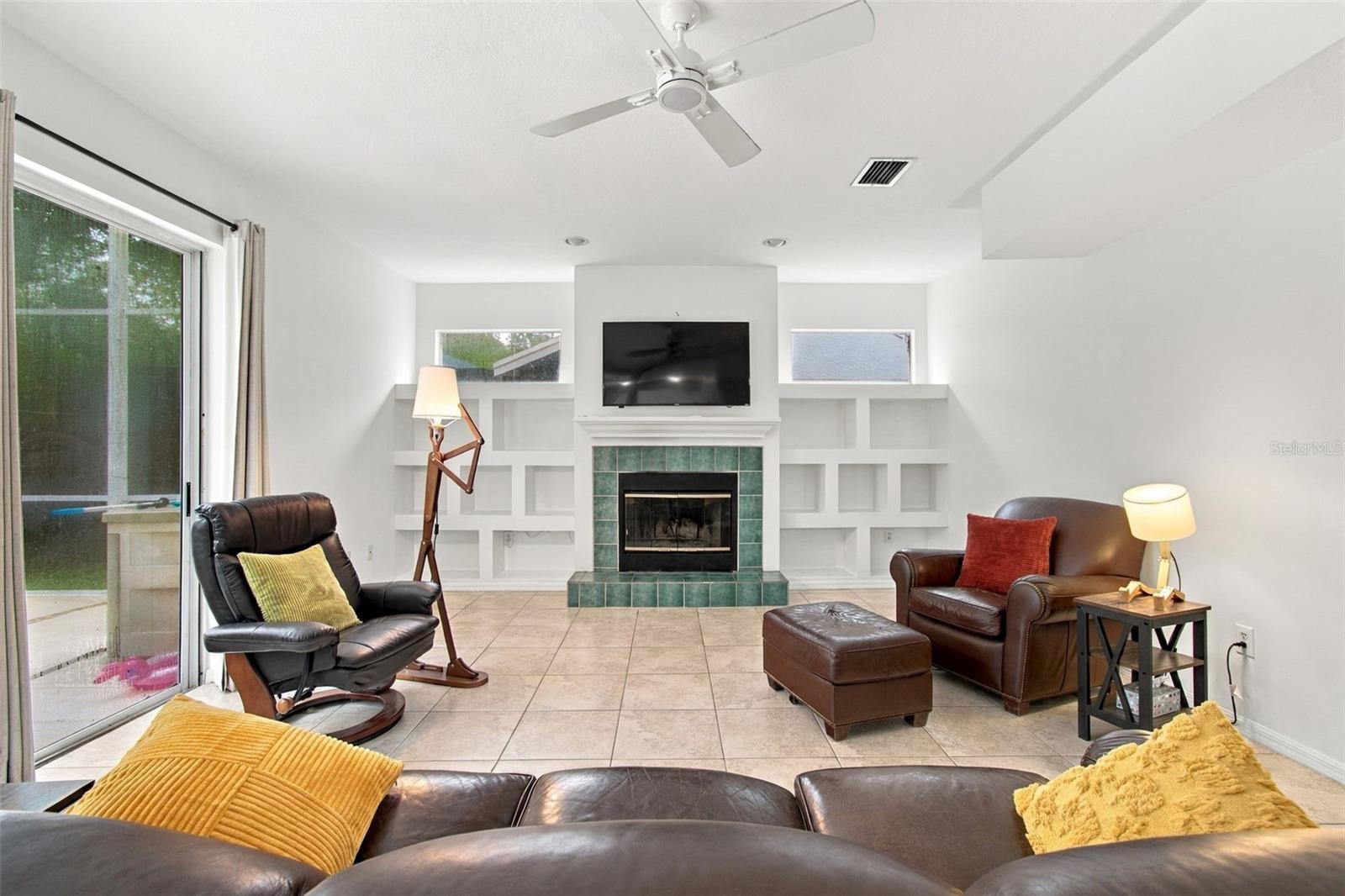 8102 STONEFIELD — photo 19
