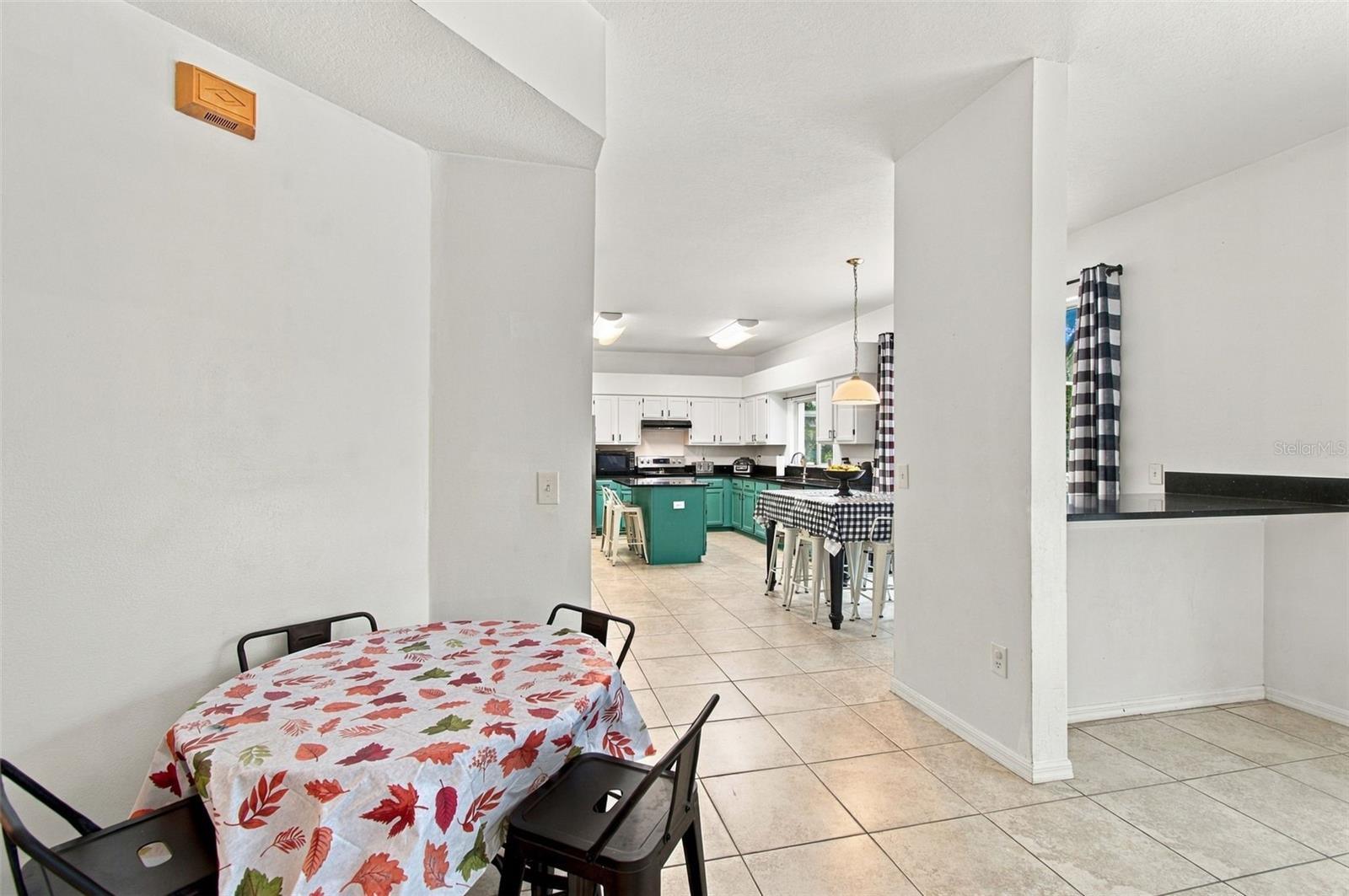 8102 STONEFIELD — photo 16