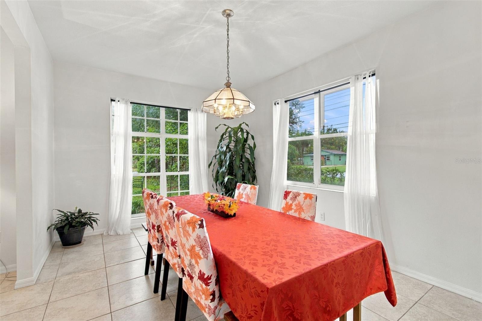 8102 STONEFIELD — photo 15