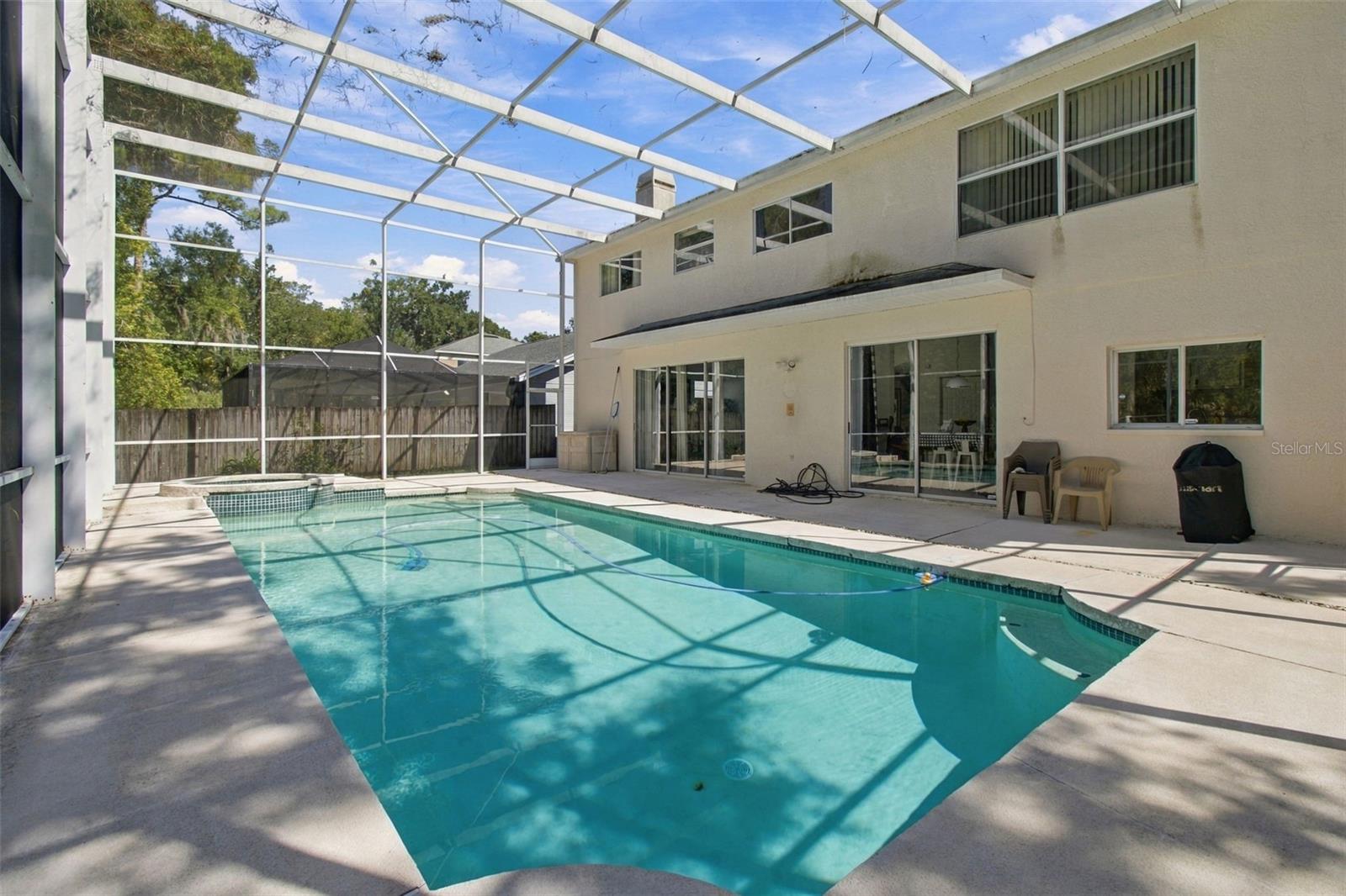 8102 STONEFIELD — photo 4