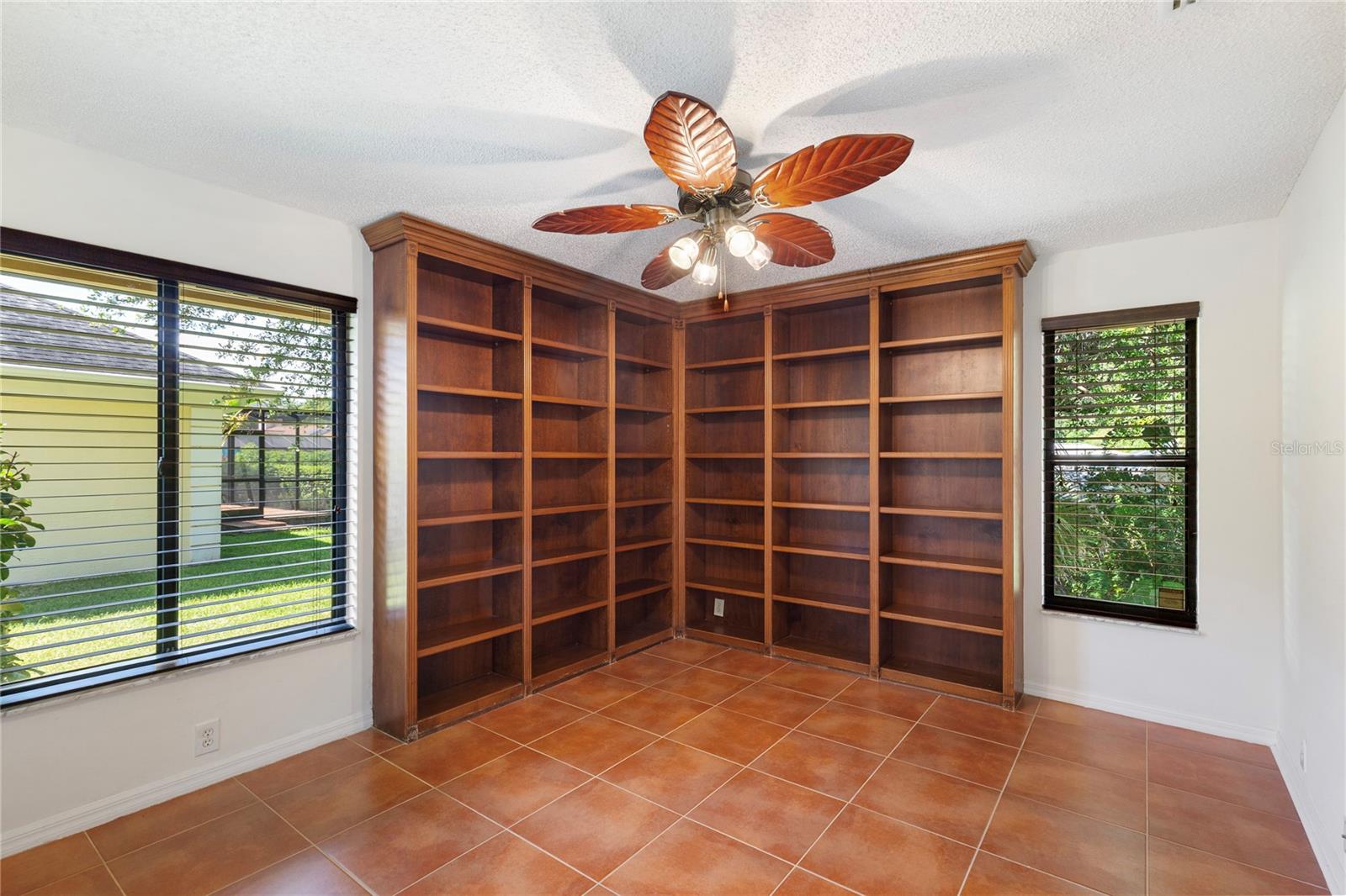 3275 COBBS DR — photo 30
