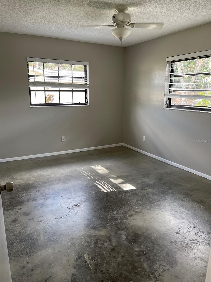 330 BEVERLY RD — photo 9