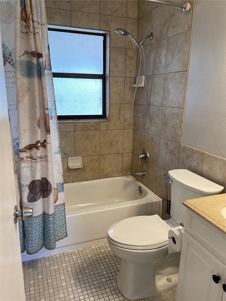 330 BEVERLY RD — photo 8