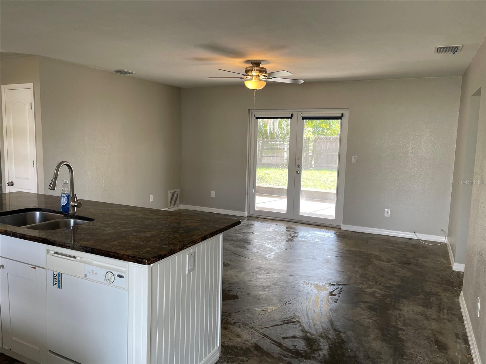 330 BEVERLY RD — photo 2