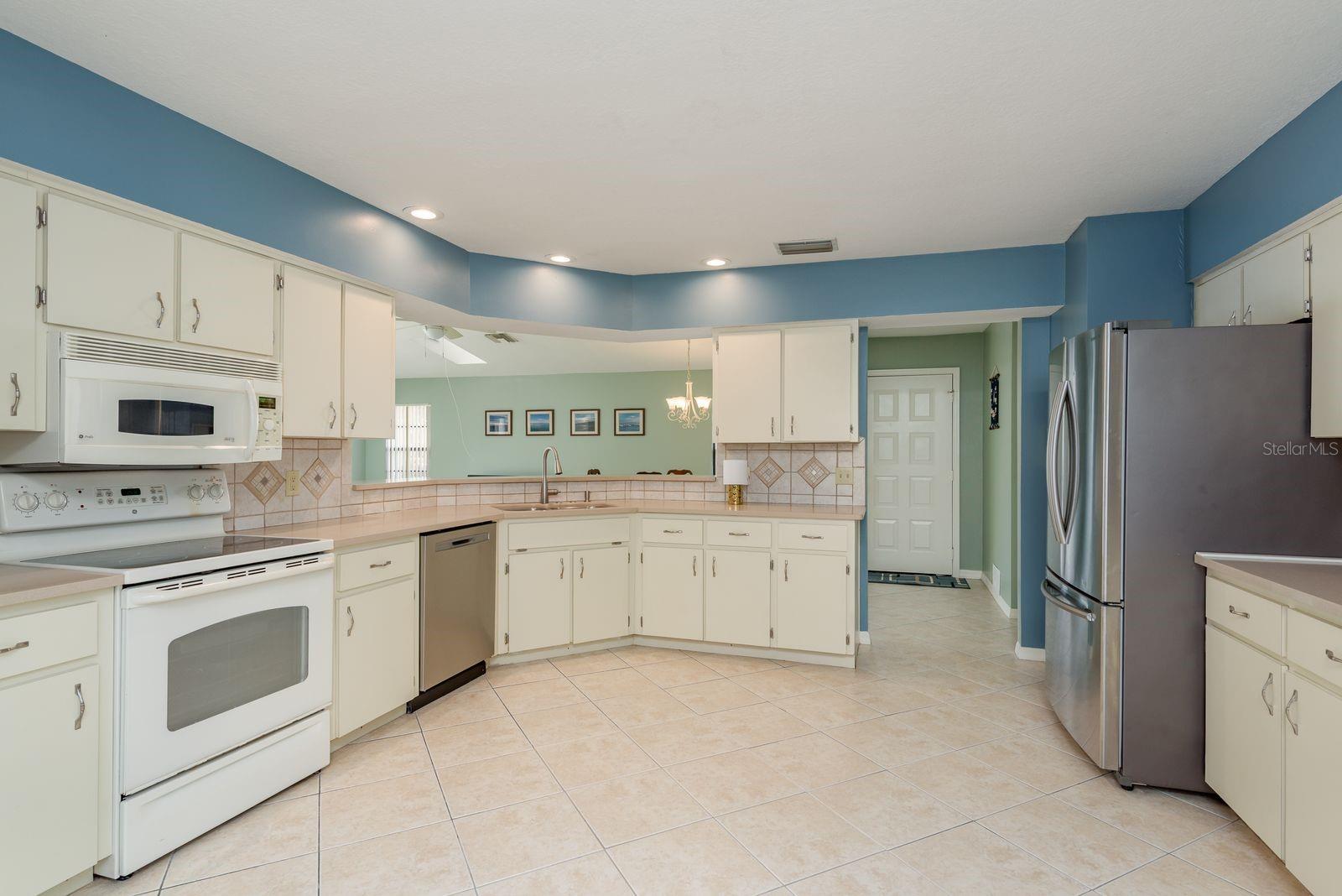6340 GARLAND CT — photo 18