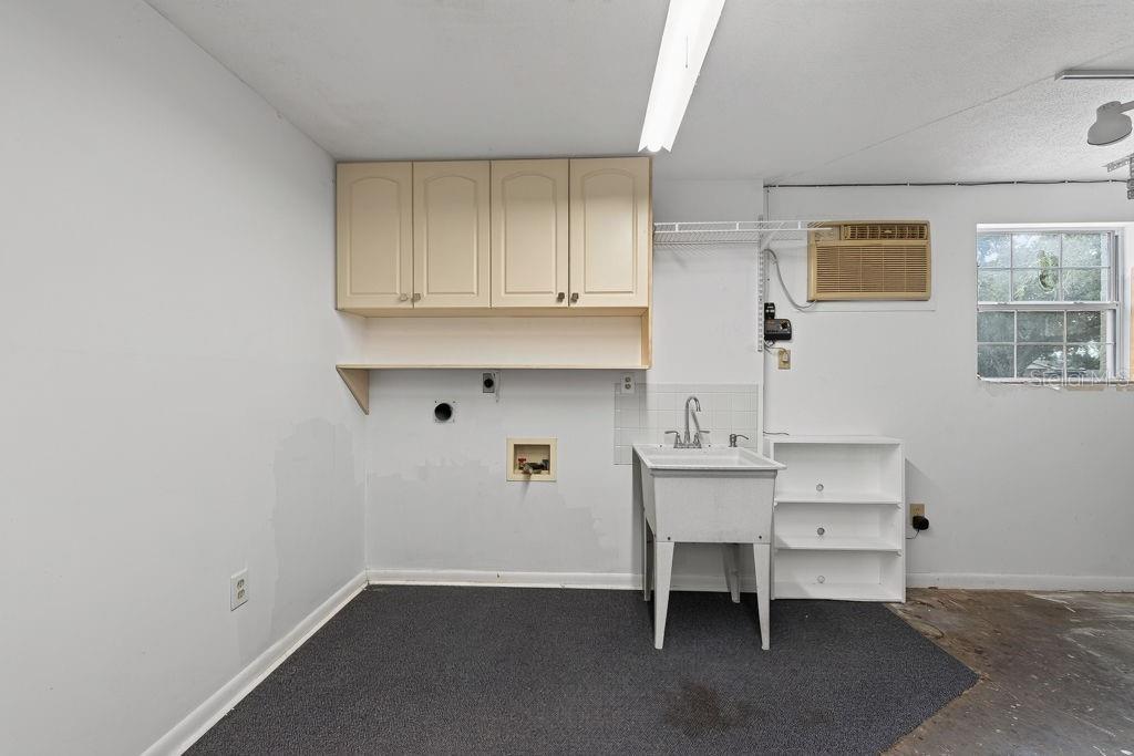 11005 N 27TH ST — photo 52