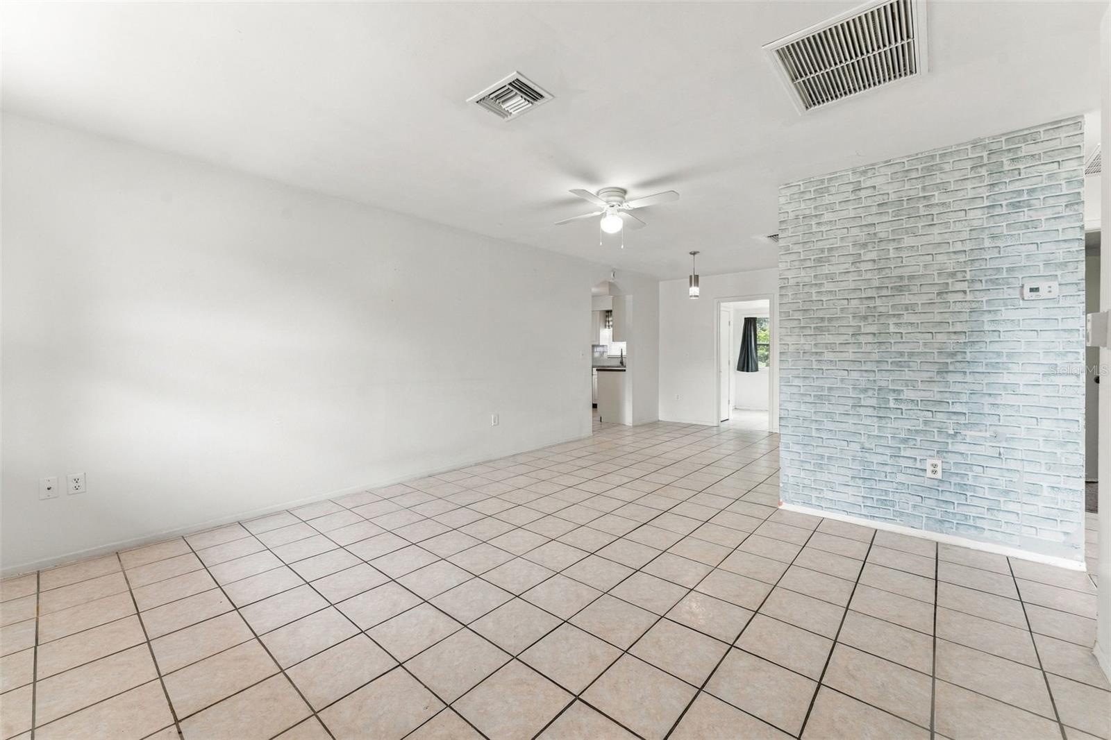 7303 RIVERBANK DR — photo 4