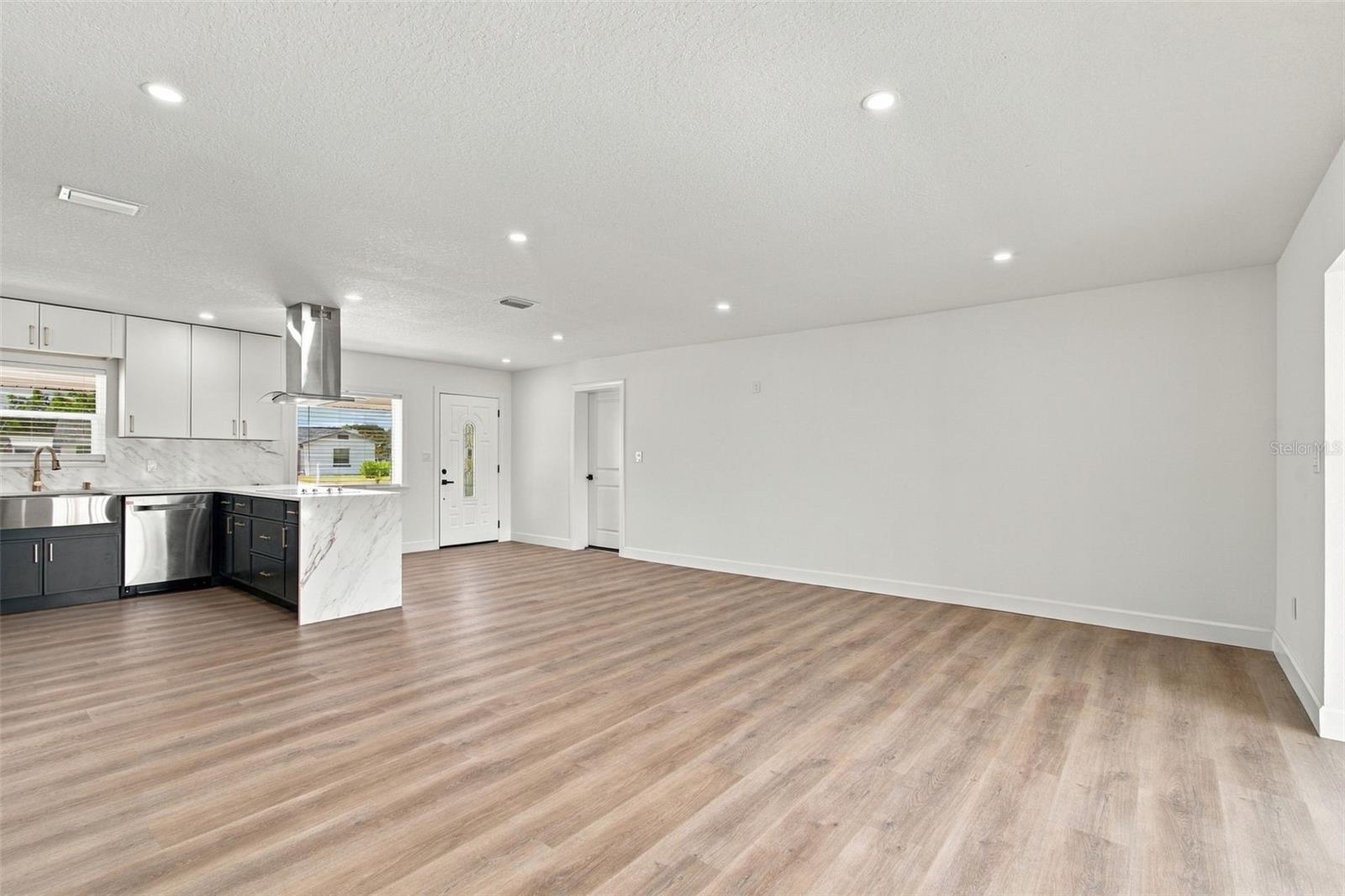 8725 THORNWOOD LN — photo 20