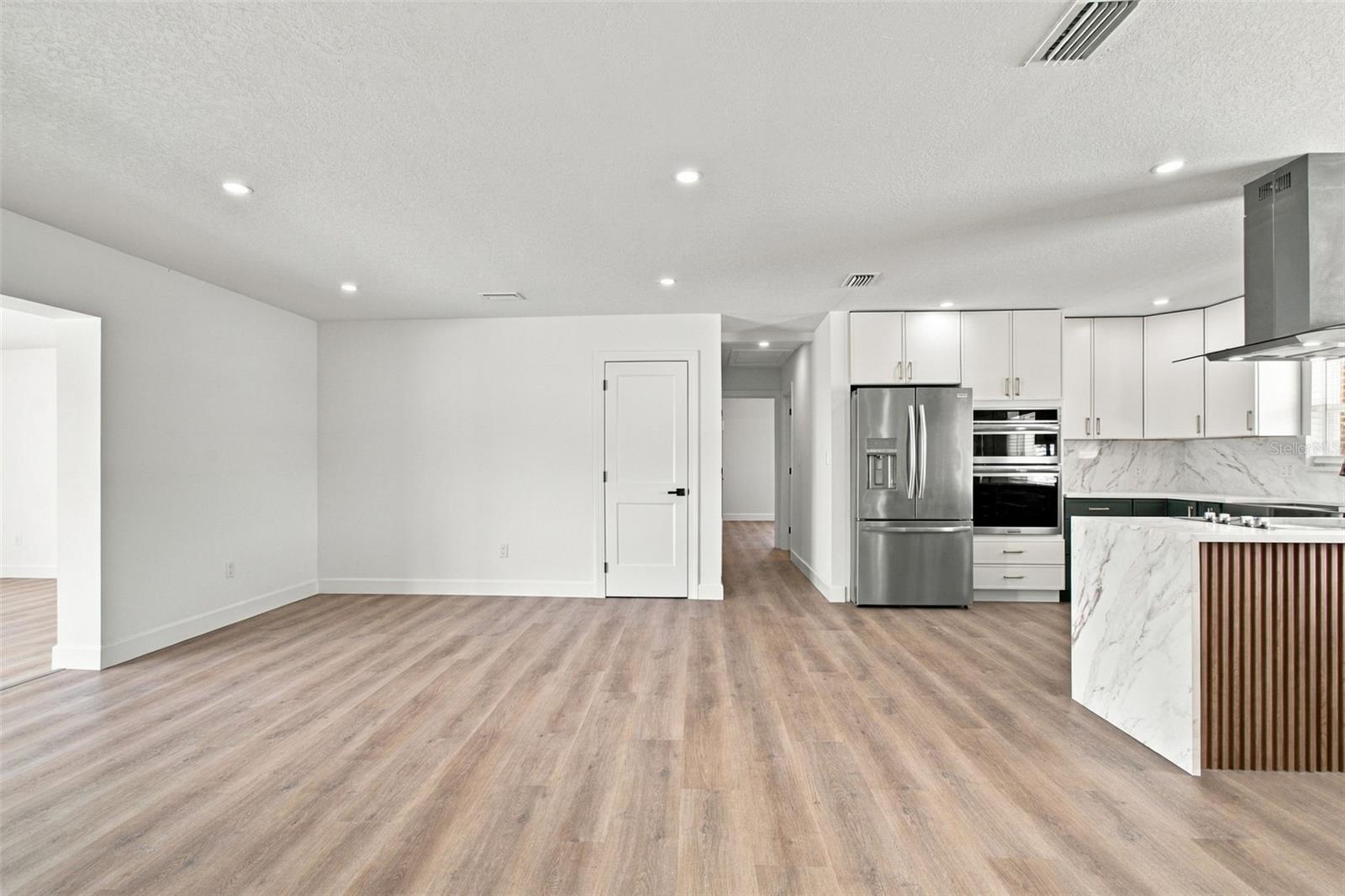 8725 THORNWOOD LN — photo 23
